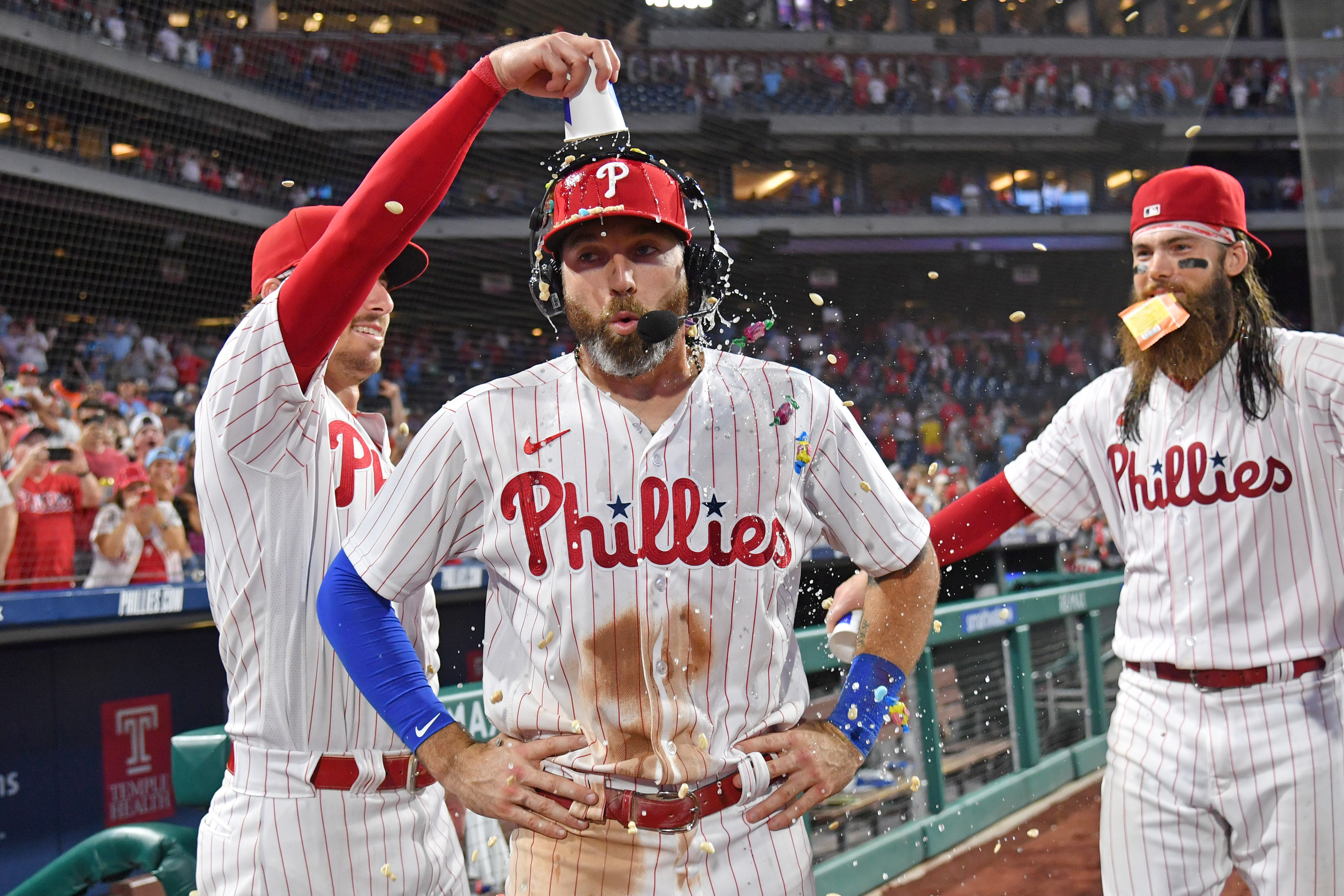 Edmundo Sosa with a rocket over the wall in left for his 10th of the year,  Phillies trail 6-5. #Phillies #MLB - Follow @Philliesupdates_…