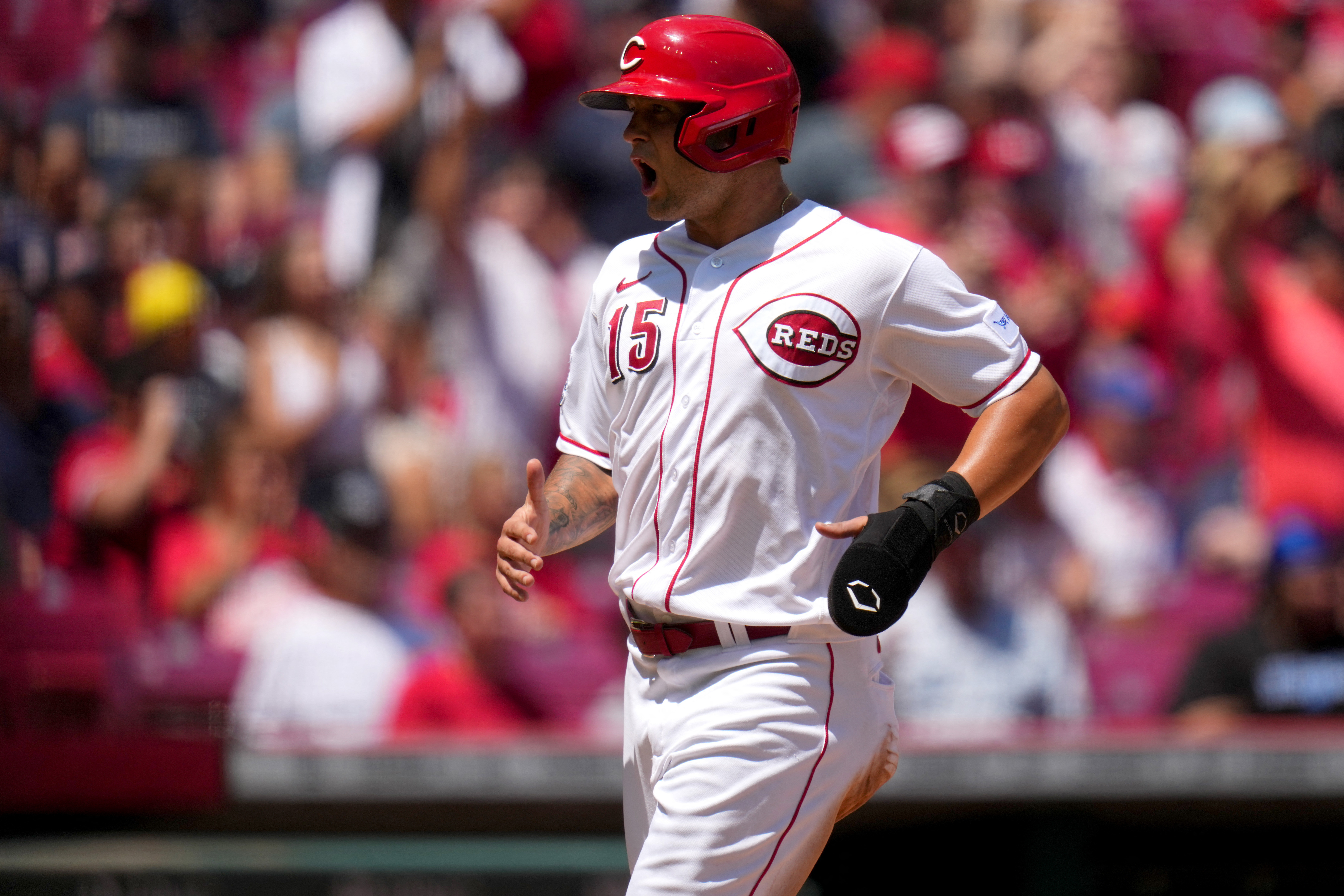 April 09, 2022: Atlanta Braves first baseman Matt Olson rounds second base  during the third inning of a MLB game against the Cincinnati Reds at Truist  Park in Atlanta, GA. Austin McAfee/CSM/Sipa