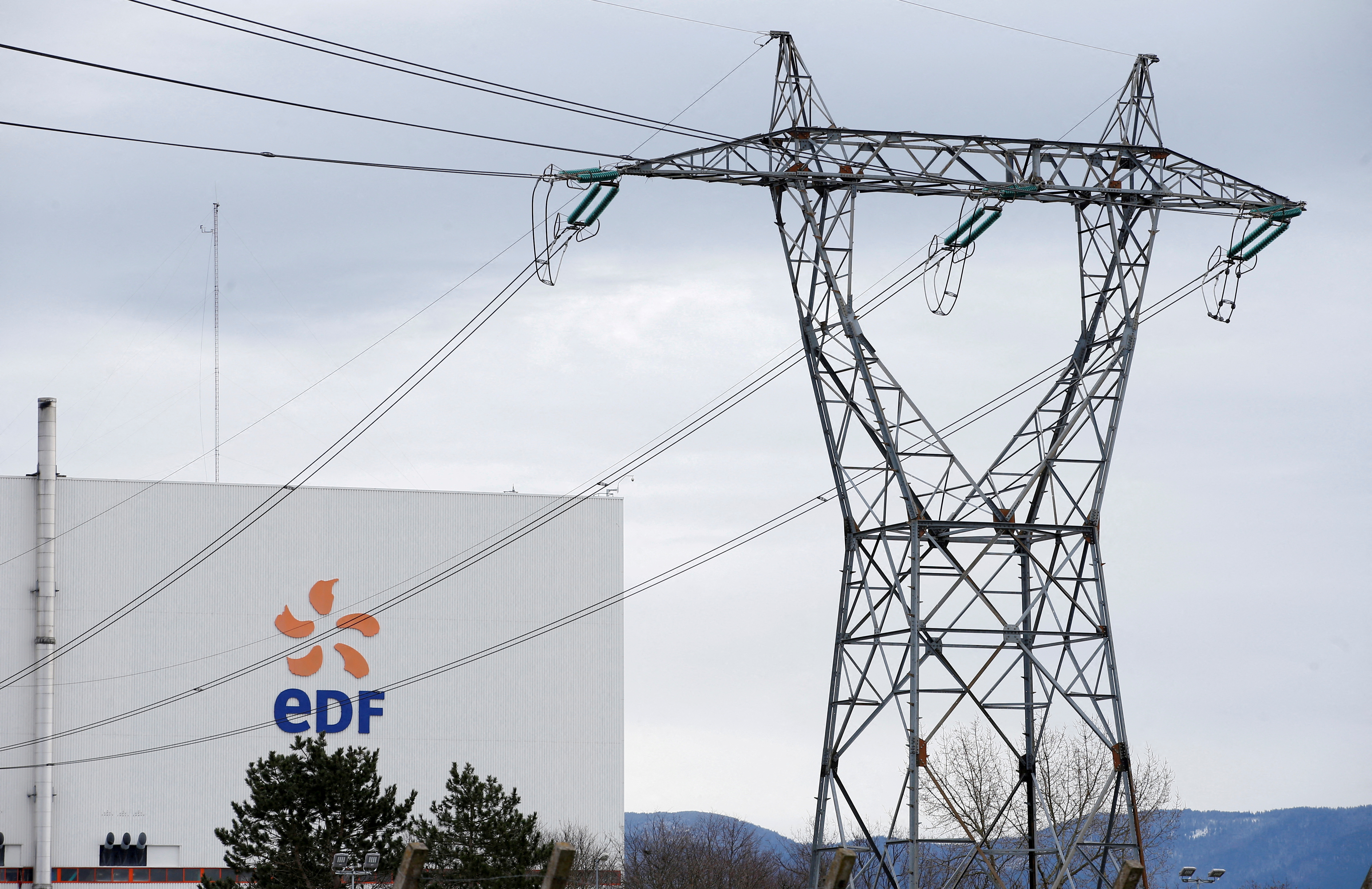 Unions At French Power Group Edf Call For Jan 26 Strike Reuters