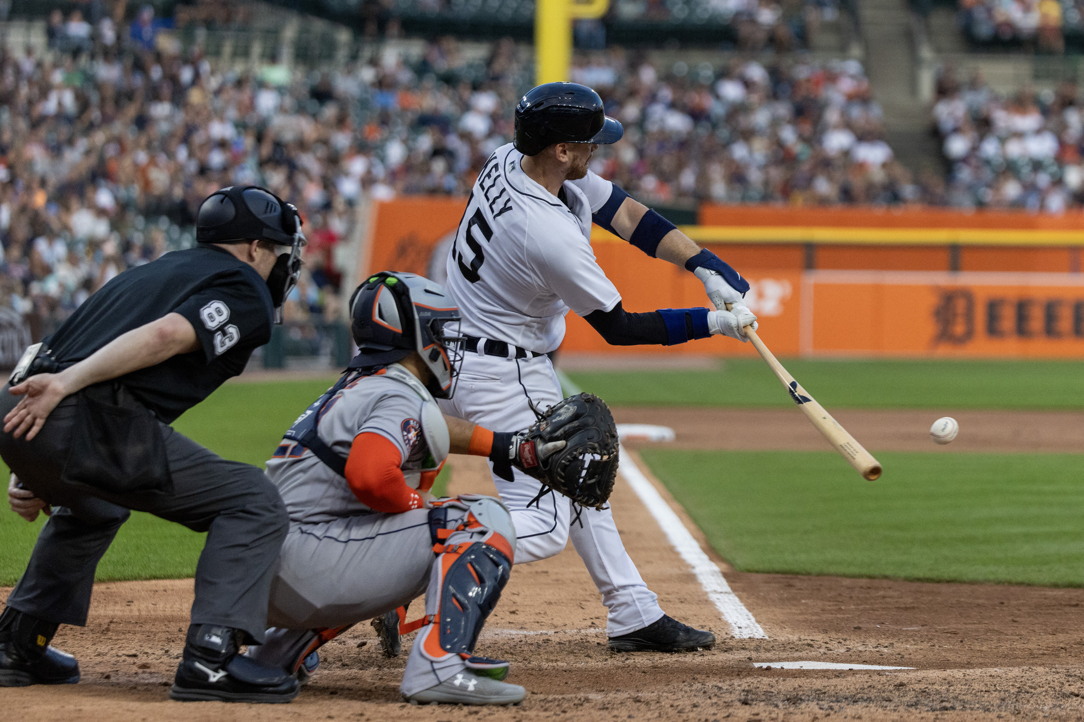 All-Star Ramírez homers twice, Guardians blast Tigers 10-0