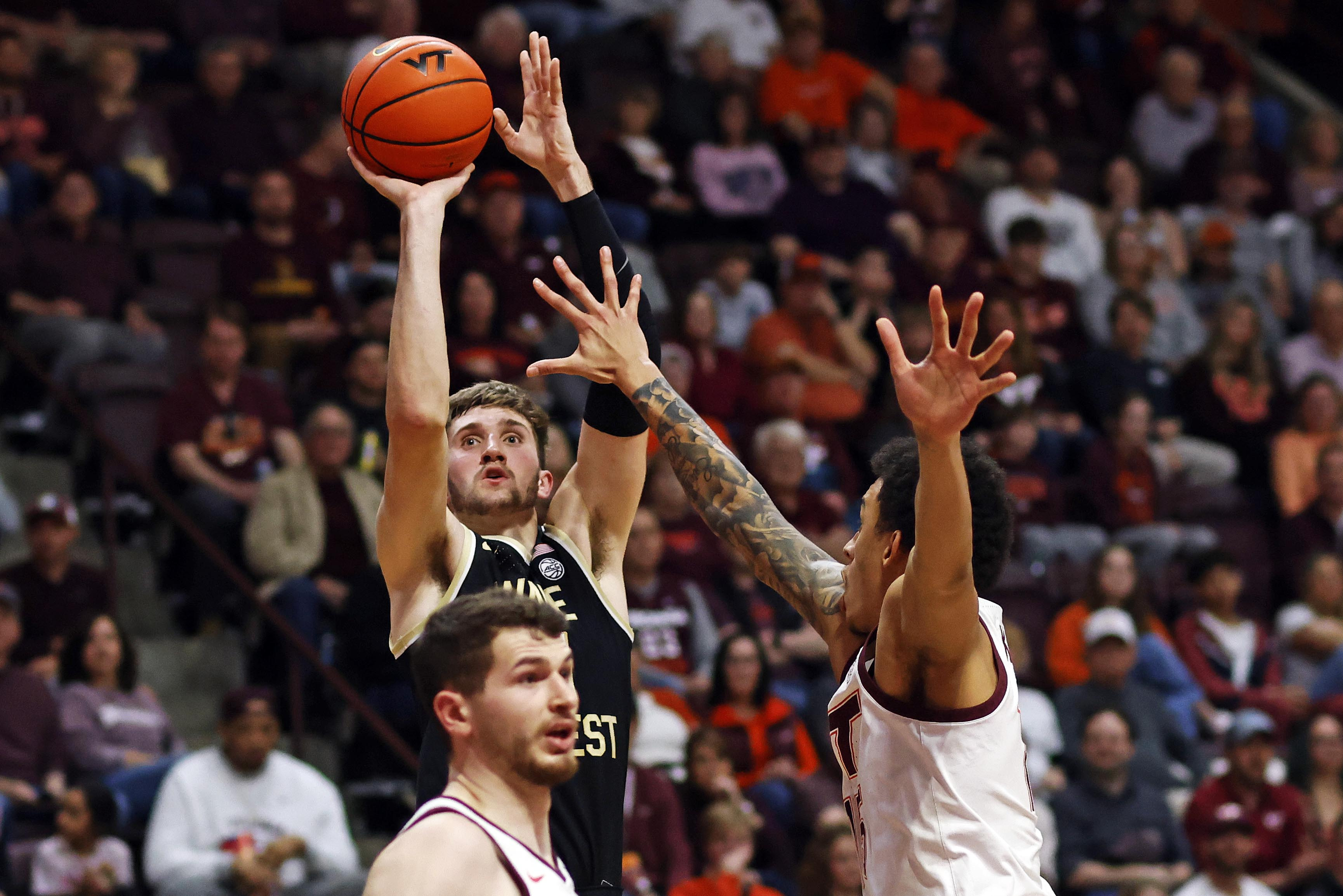 Virginia Tech Erases Halftime Deficit To Top Wake Forest | Reuters