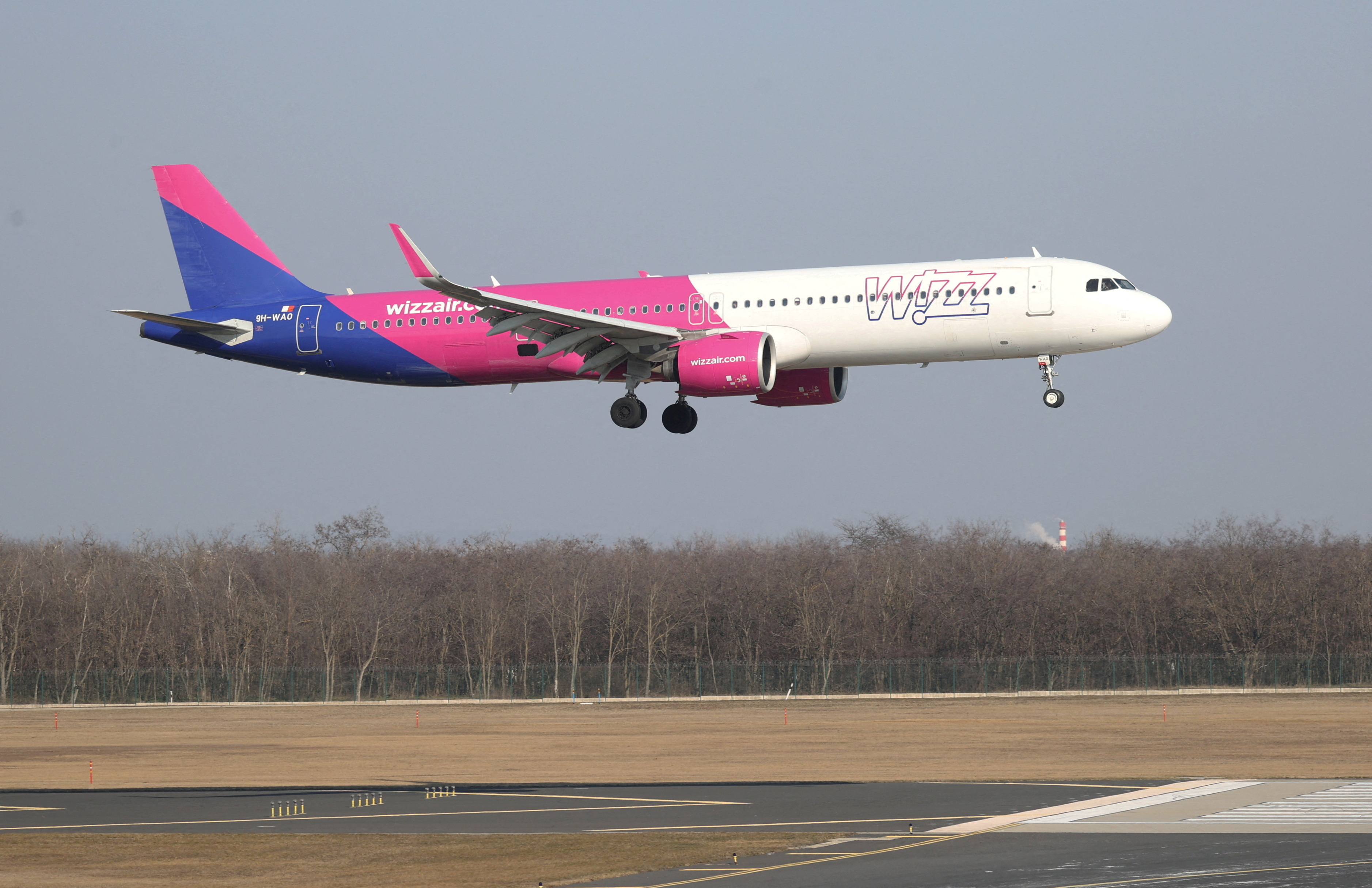 Spain adds Wizz Air to probe of budget airlines over cabin luggage