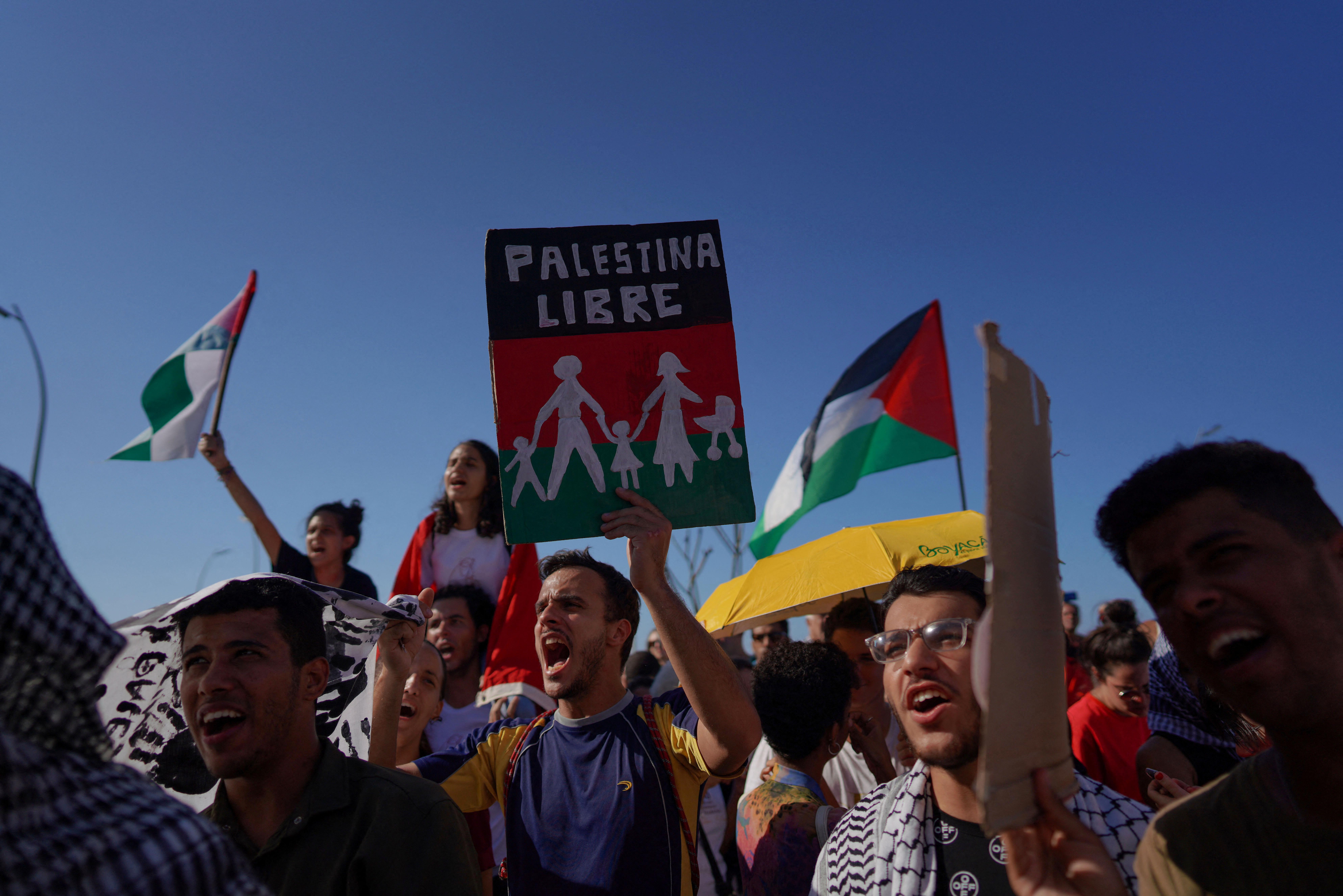 Cuban Communist Youth Union holds rally in support of Palestinians in Gaza.
