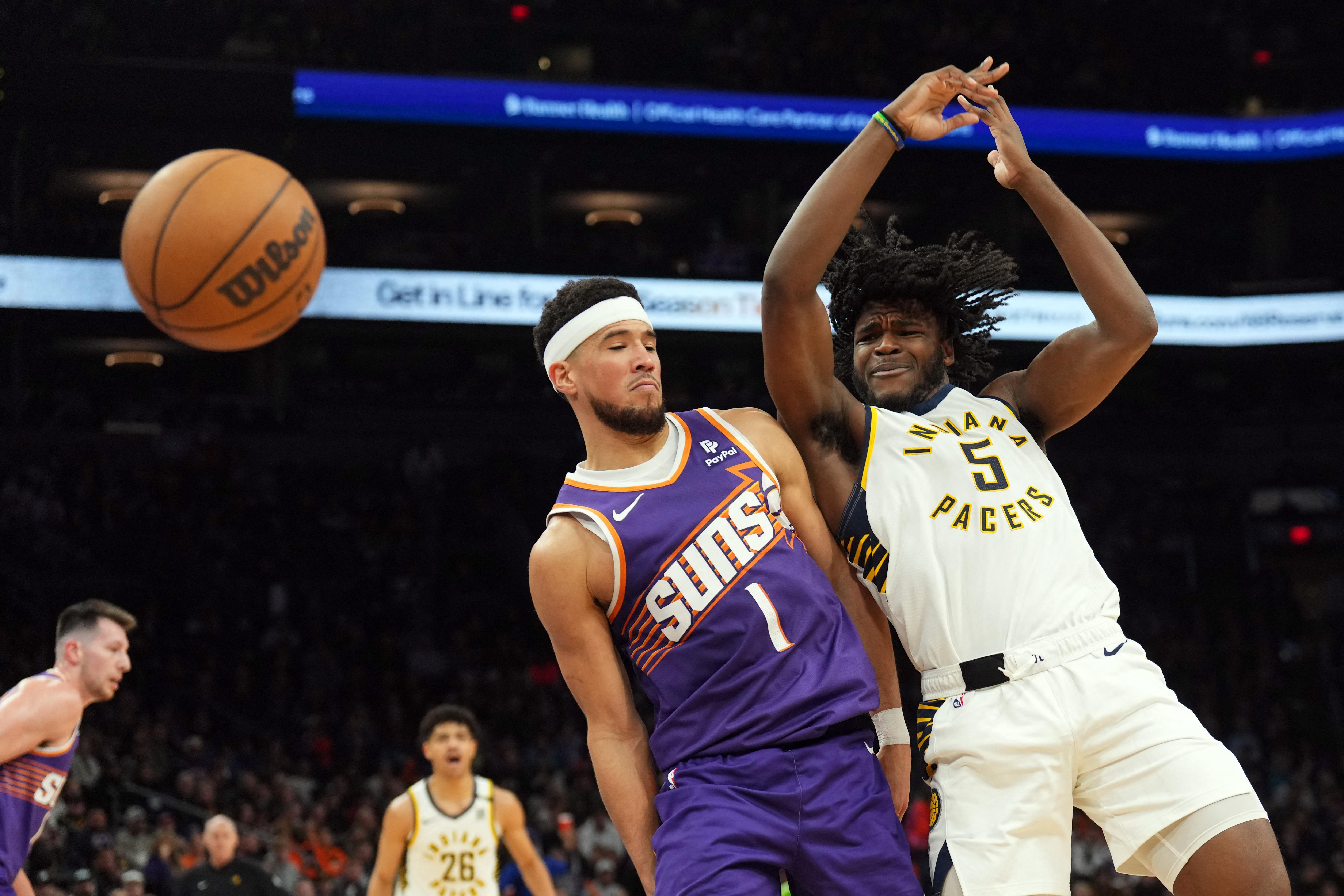 Kevin Durant (40 points), Suns put away Pacers