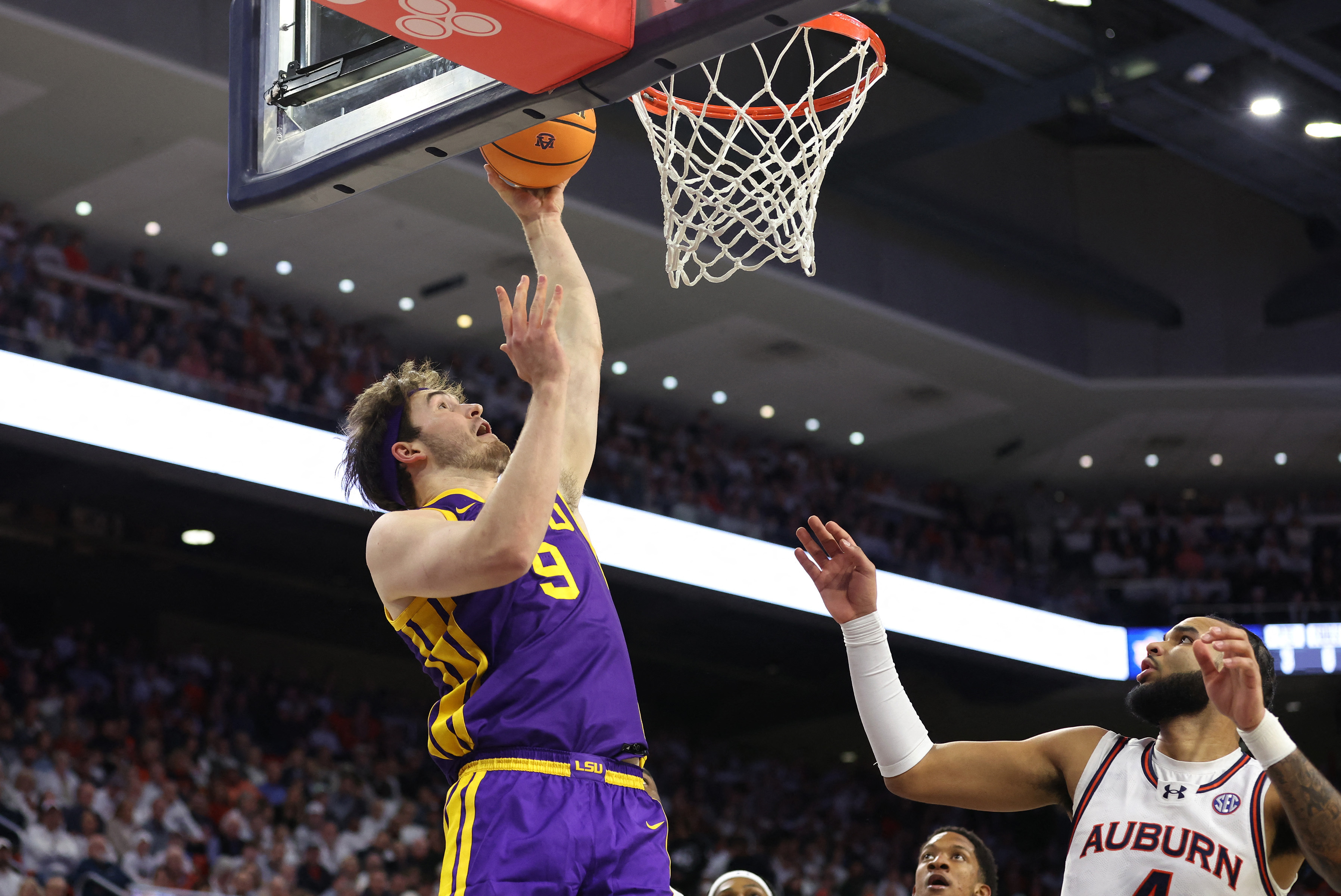 No. 16 Auburn Defeats LSU For Ninth Straight Win | Reuters