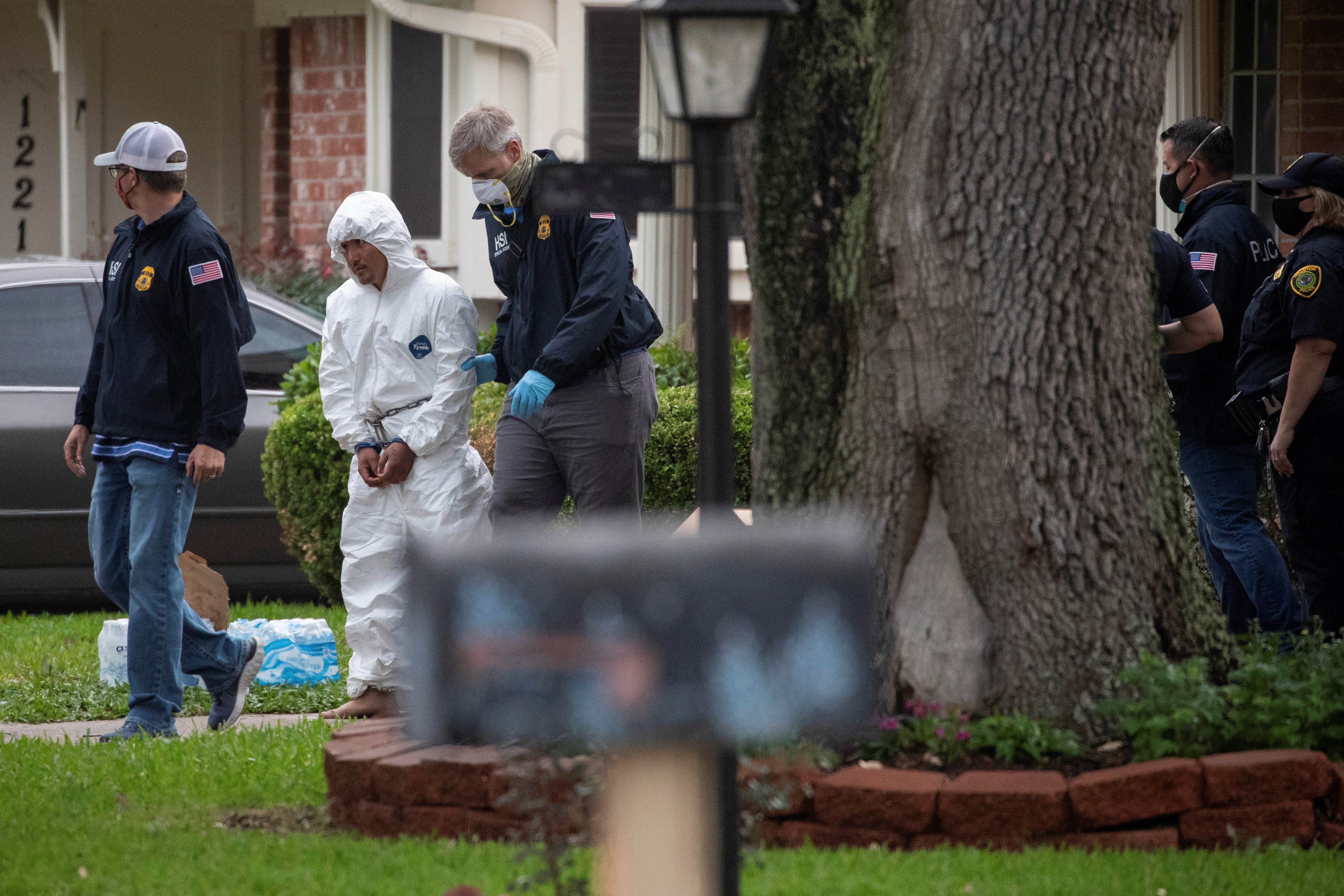 More than 90 people found in Houston home in suspected smuggling case |  Reuters