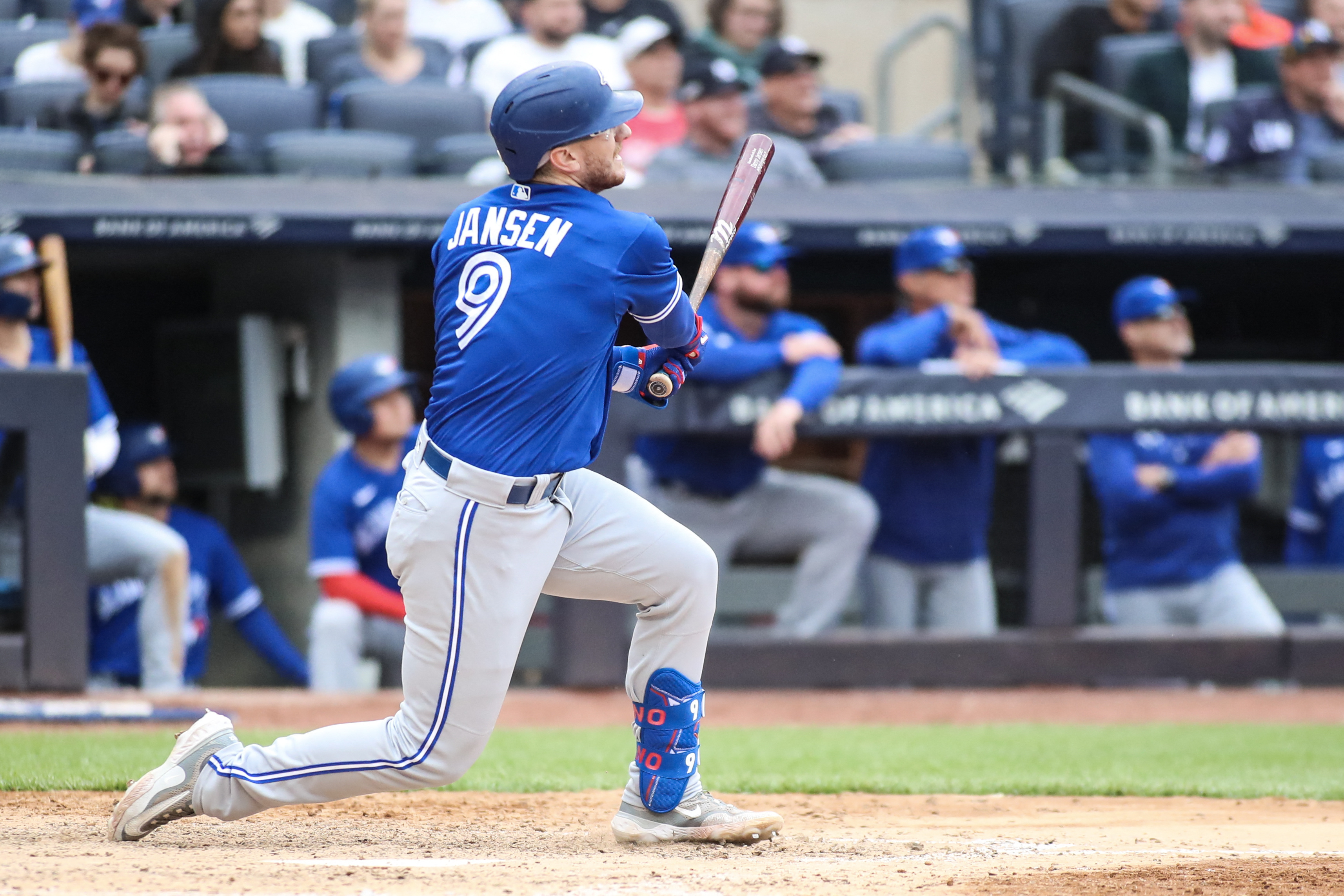 Jansen hits walkoff homer as Jays top Yankees