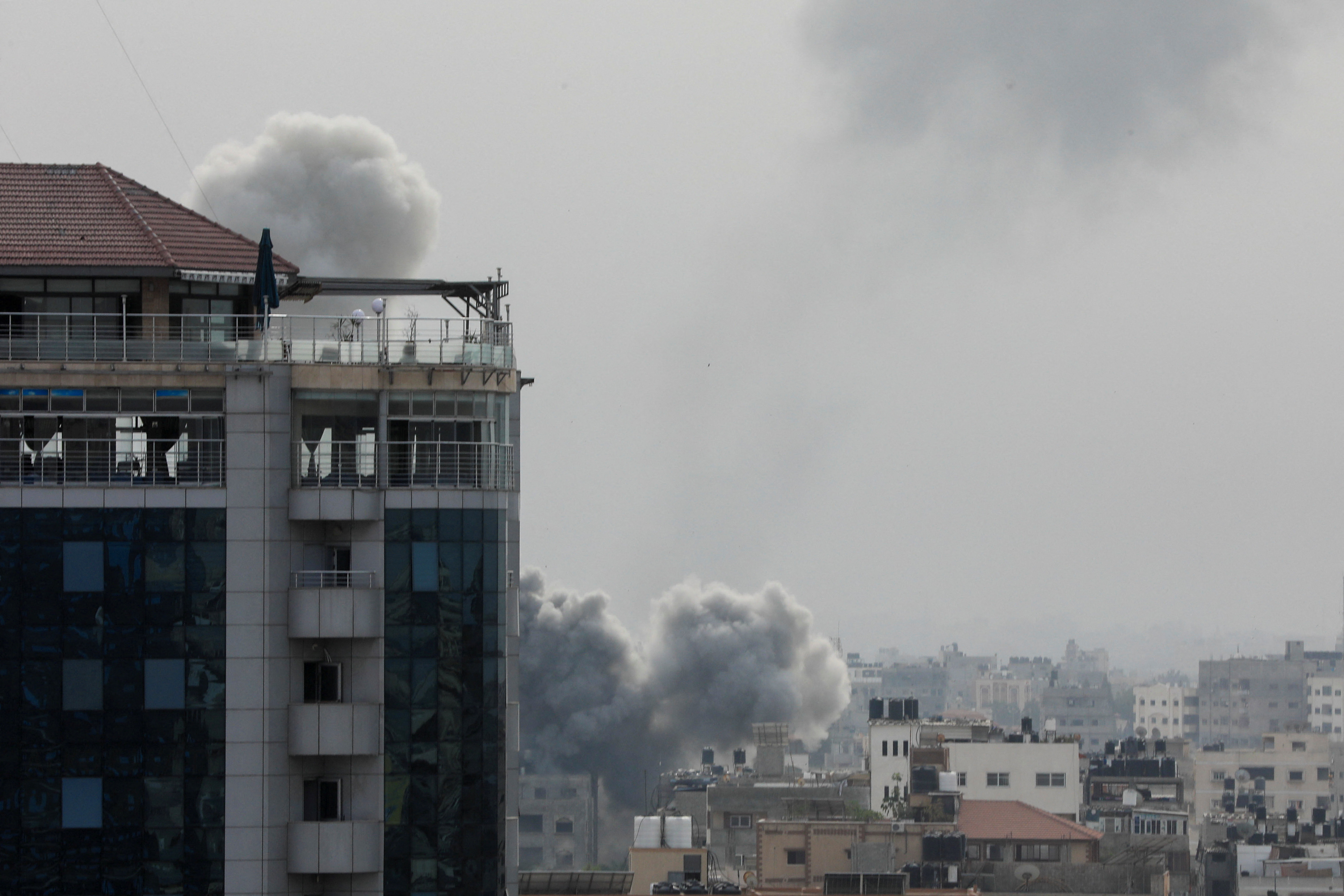 ガザ北部病院付近に空爆、南部境界地帯ではイスラエル軍と衝突か
