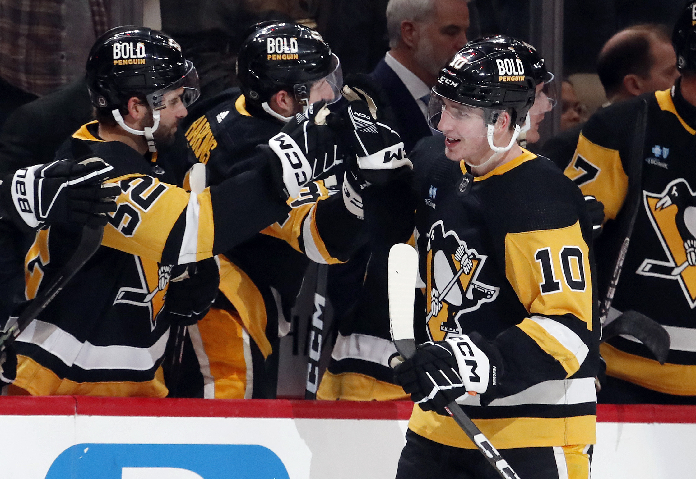 Sidney Crosby, Penguins Outlast Flyers 7-6 