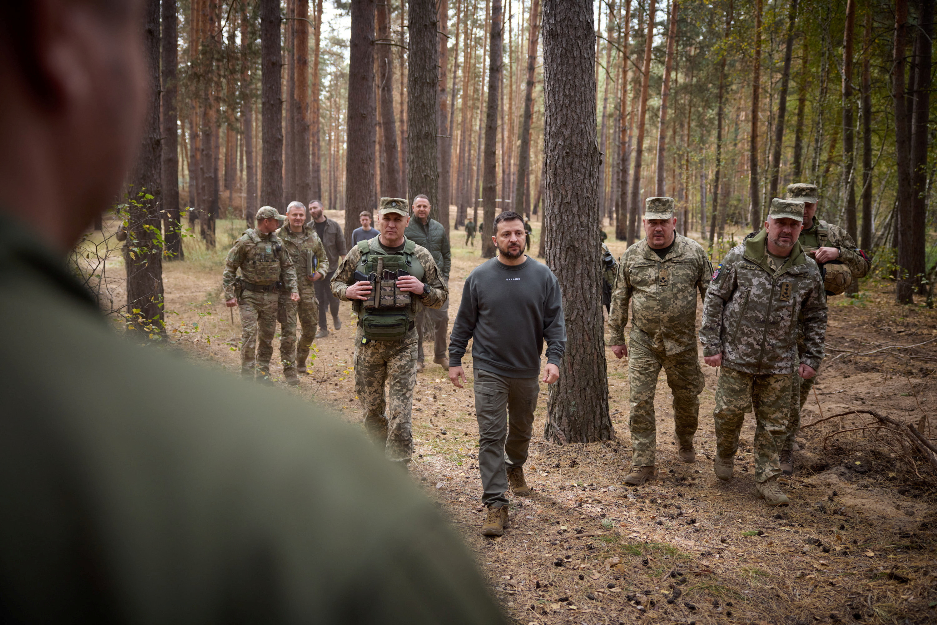 Zelenskiy visits troops in the northeast, holds security meetings | Reuters
