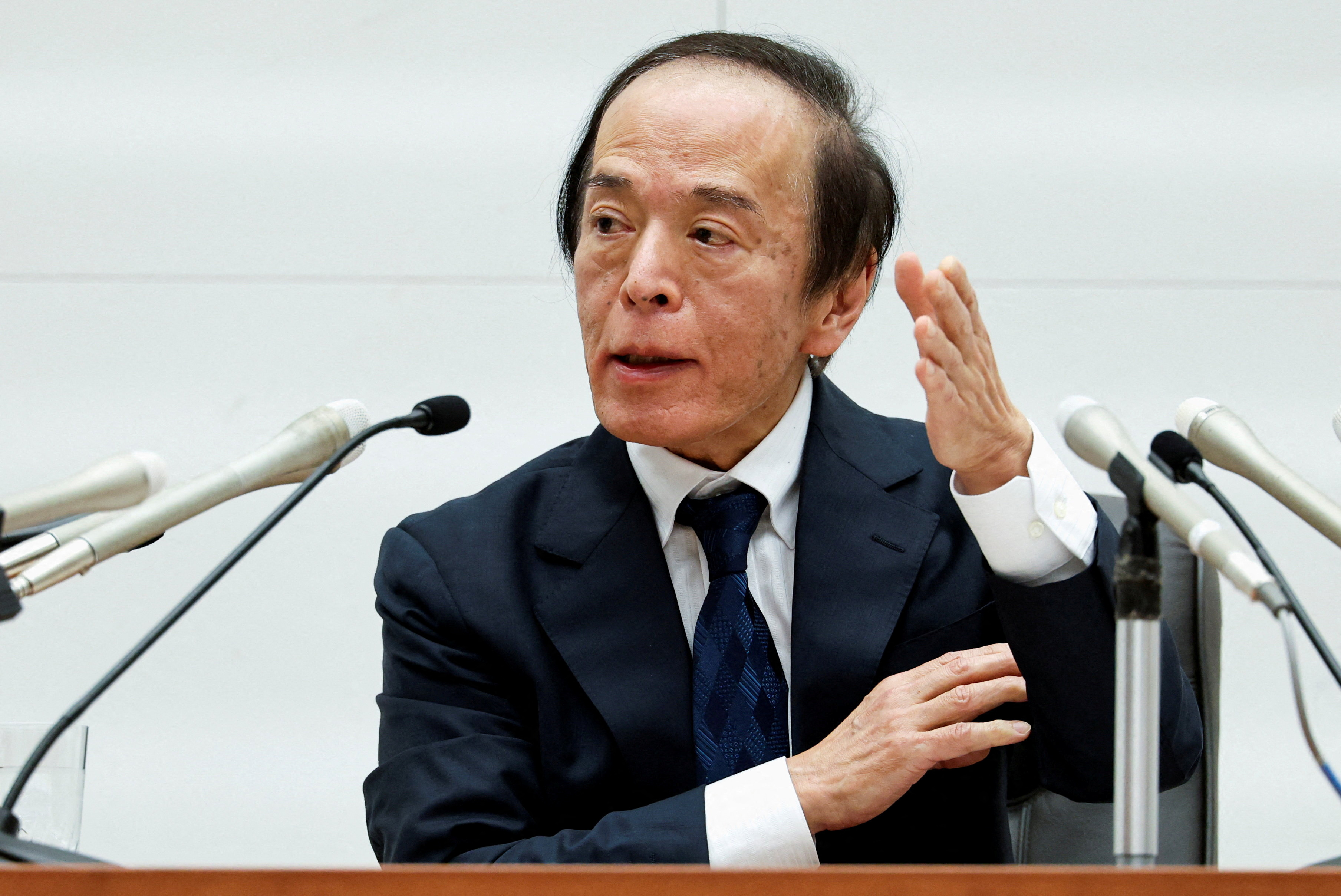 経済・物価・金融情勢に応じ引き続き利上げ、金融環境は「緩和的