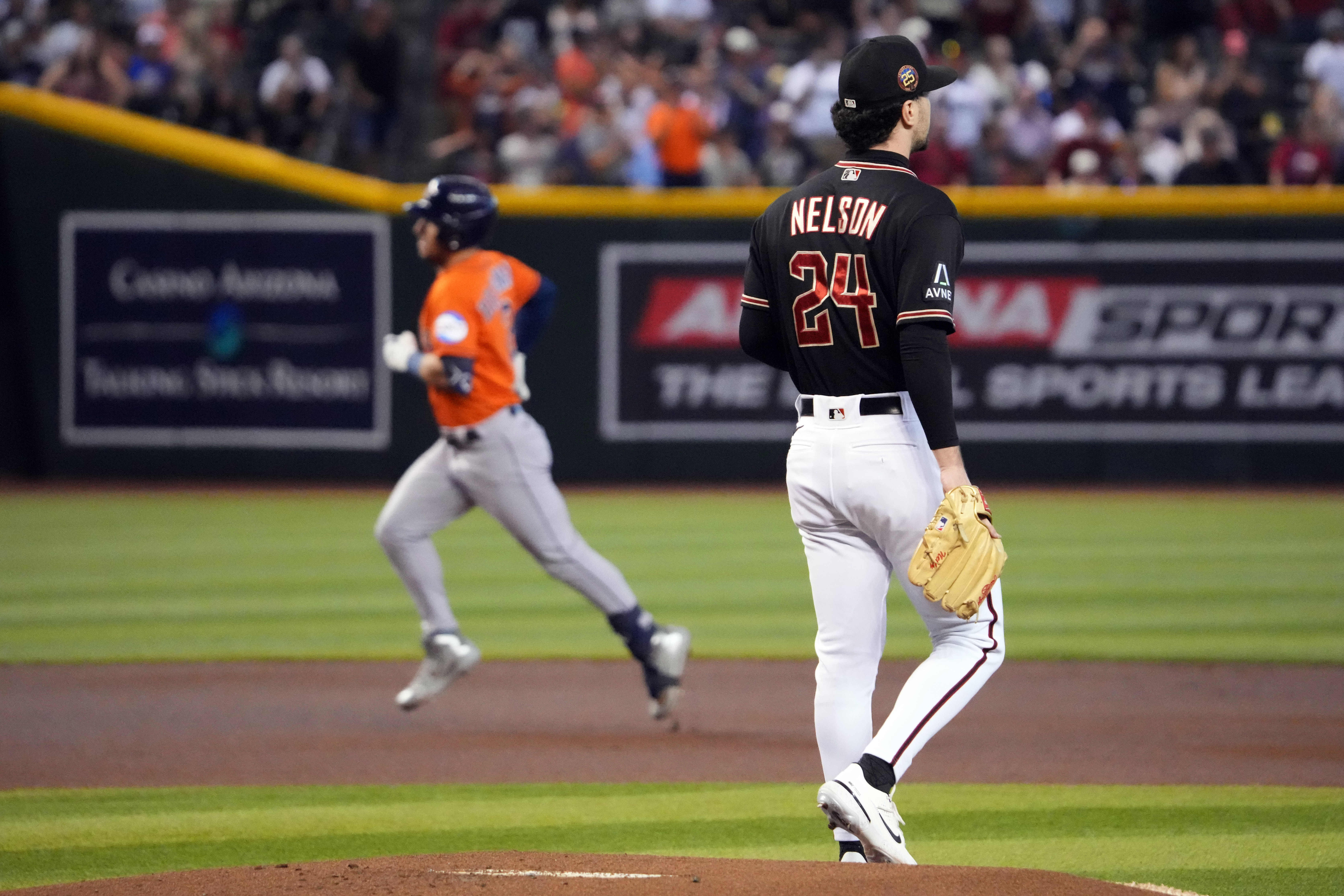 Astros sweep Diamondbacks, capture AL West title