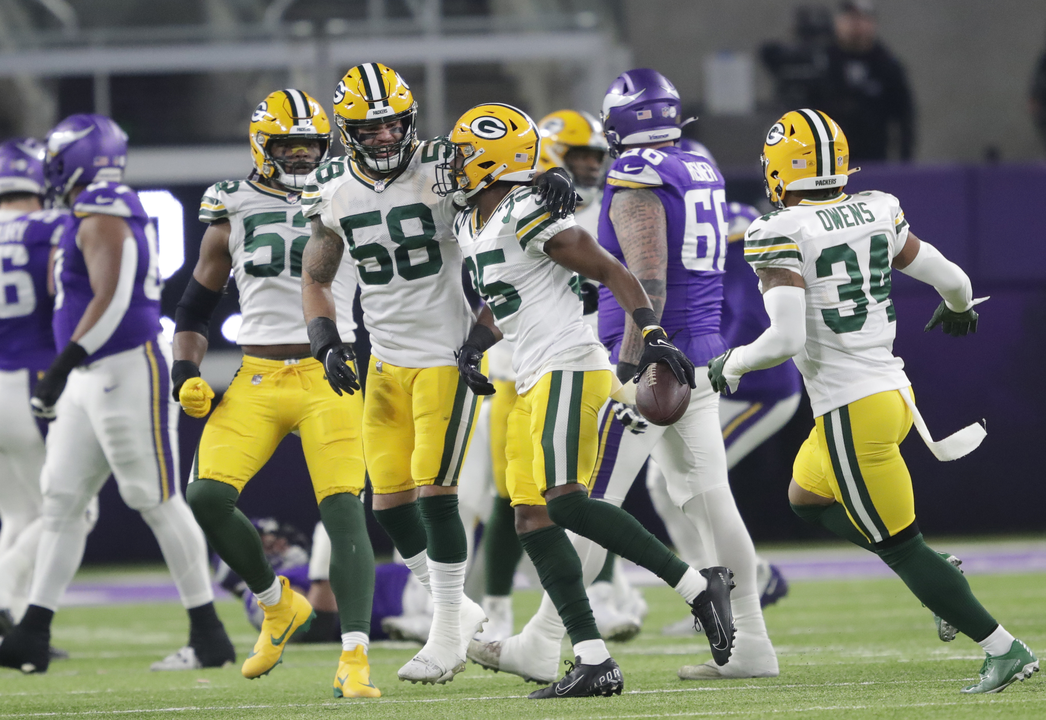 Jordan Love Keeps Packers' Playoff Hopes Alive, Astounds NFL Fans in Win  vs. Vikings, News, Scores, Highlights, Stats, and Rumors