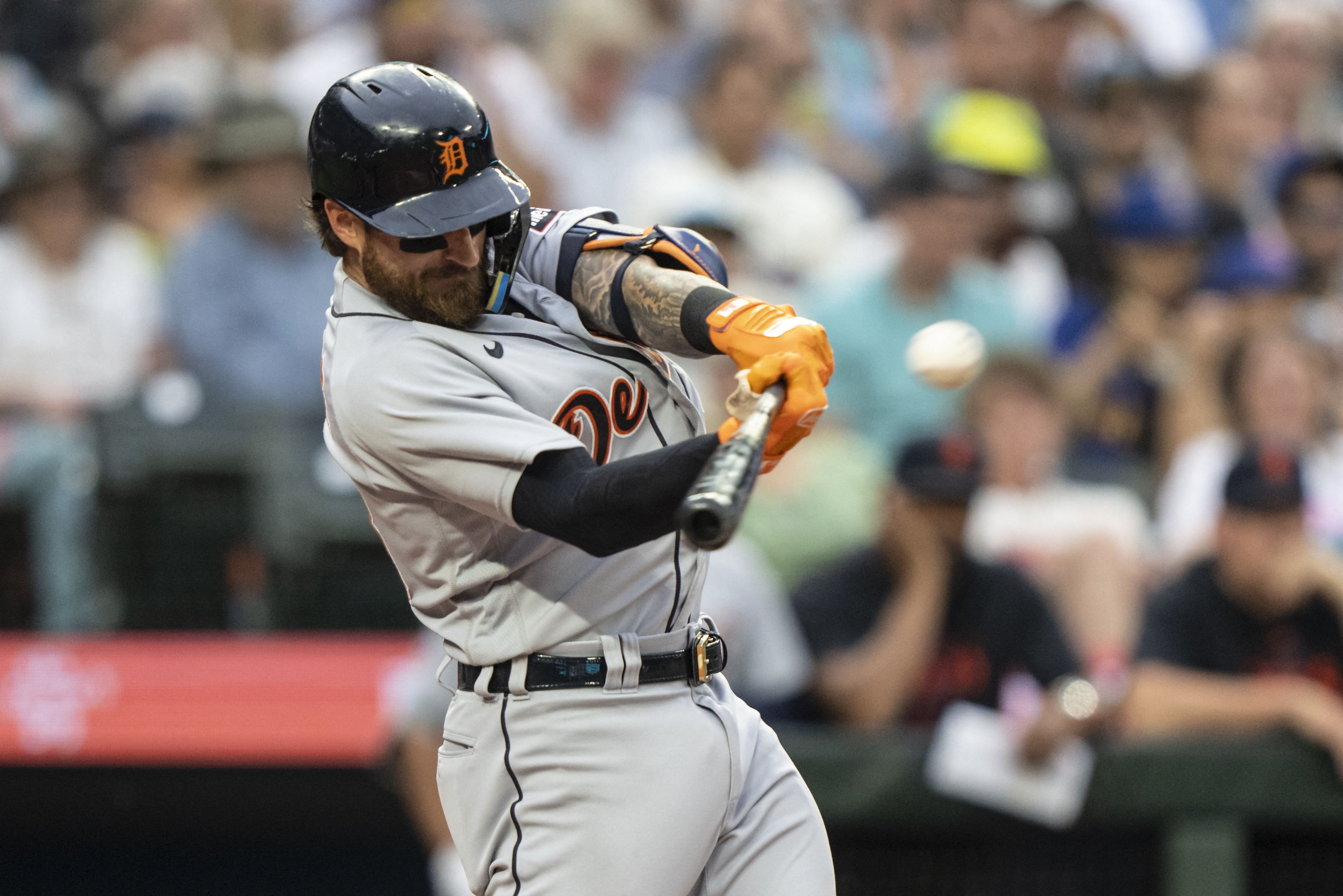 Tigers hold Mariners to three hits in 6-0 shutout