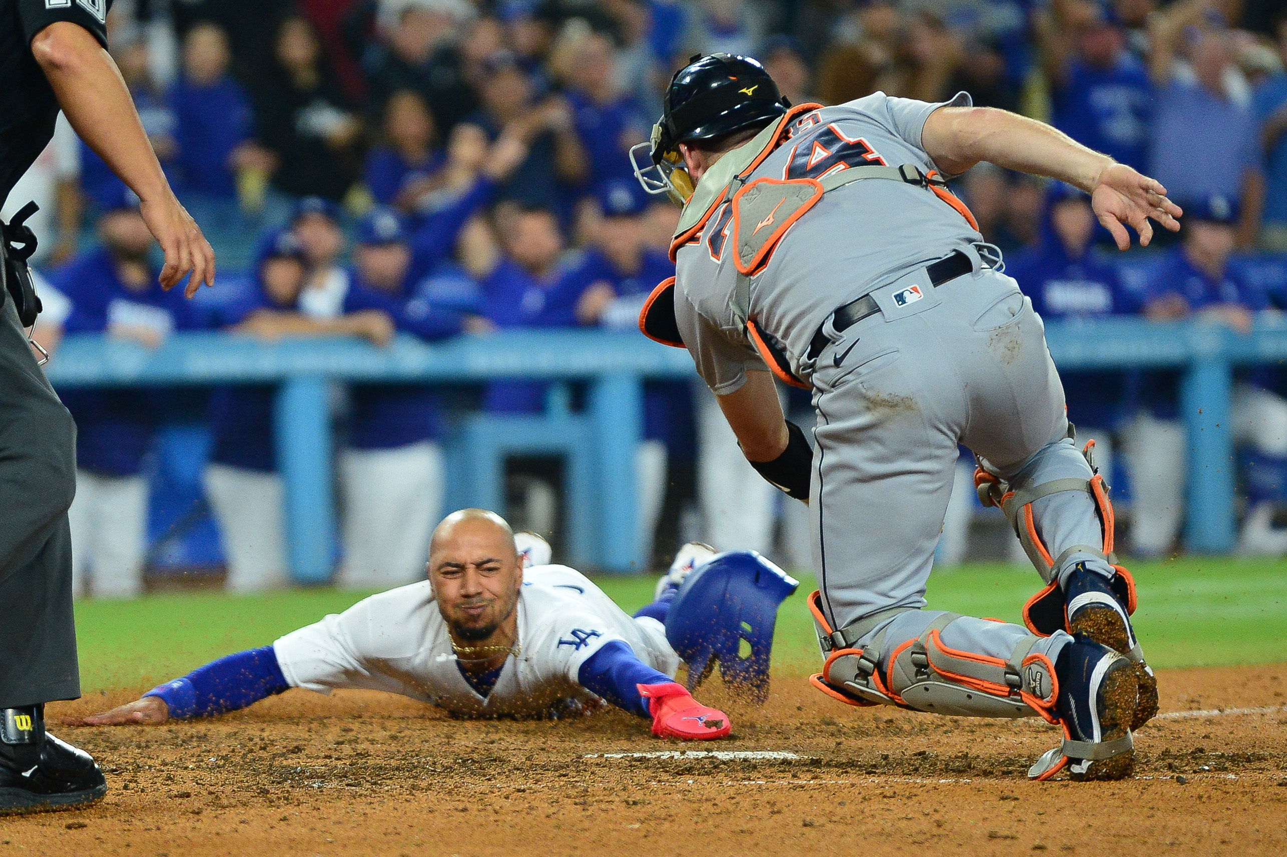 Muncy's walk-off single lifts Dodgers to 3-2 win over Tigers - CBS