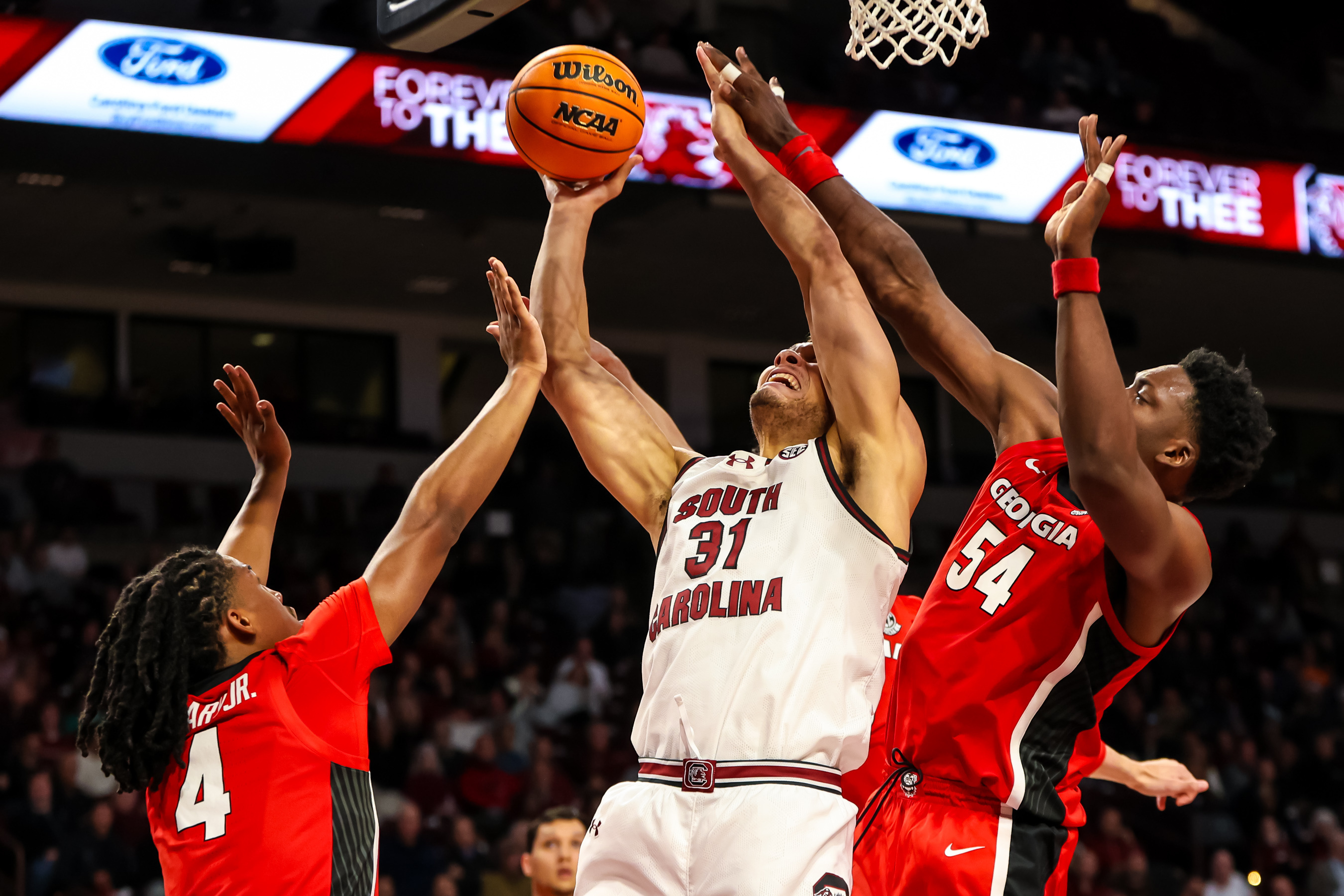 Georgia Hands South Carolina First Home Loss | Reuters