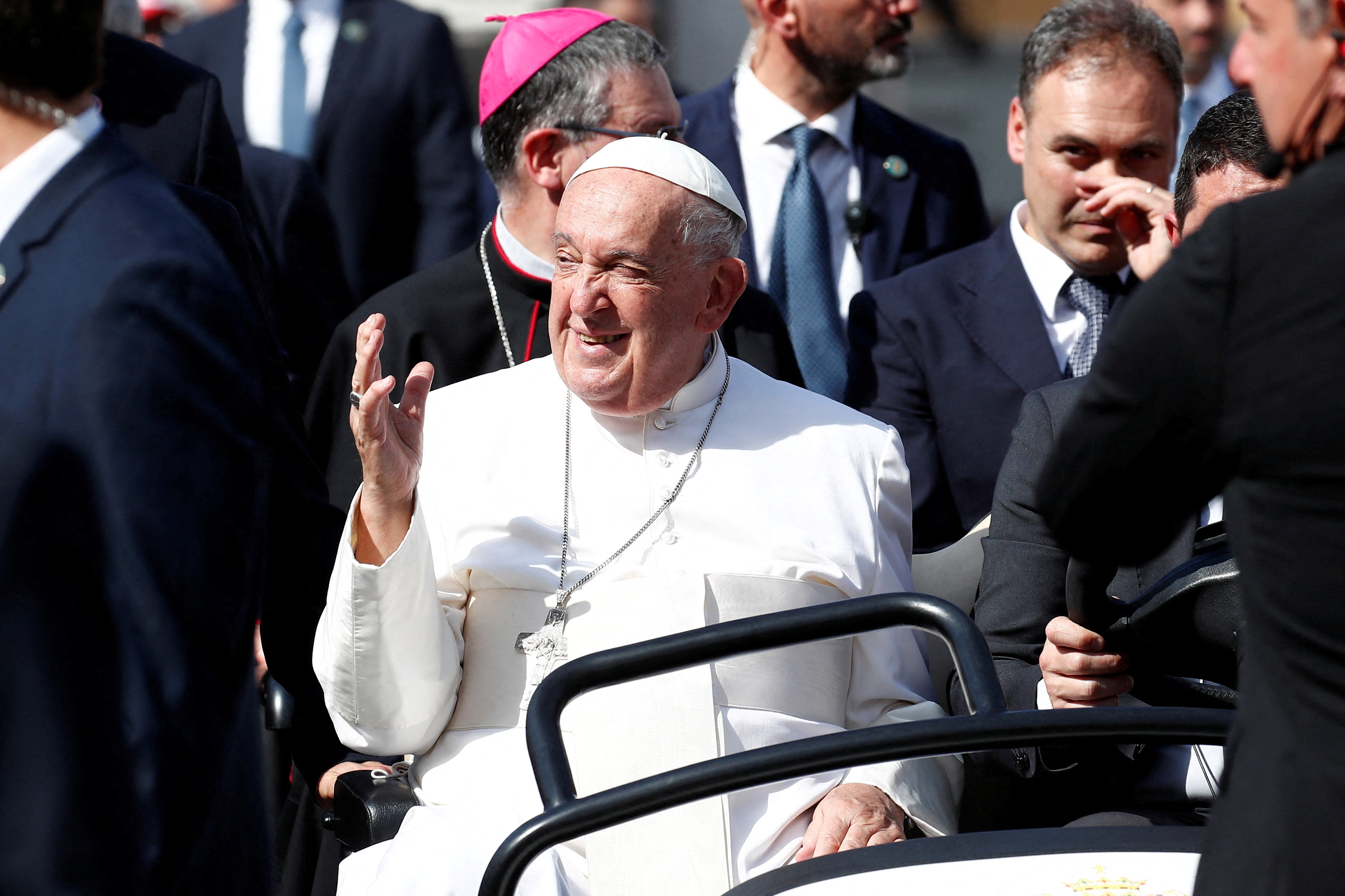 Pope hopes truce on wars can come from Paris Olympics | Reuters