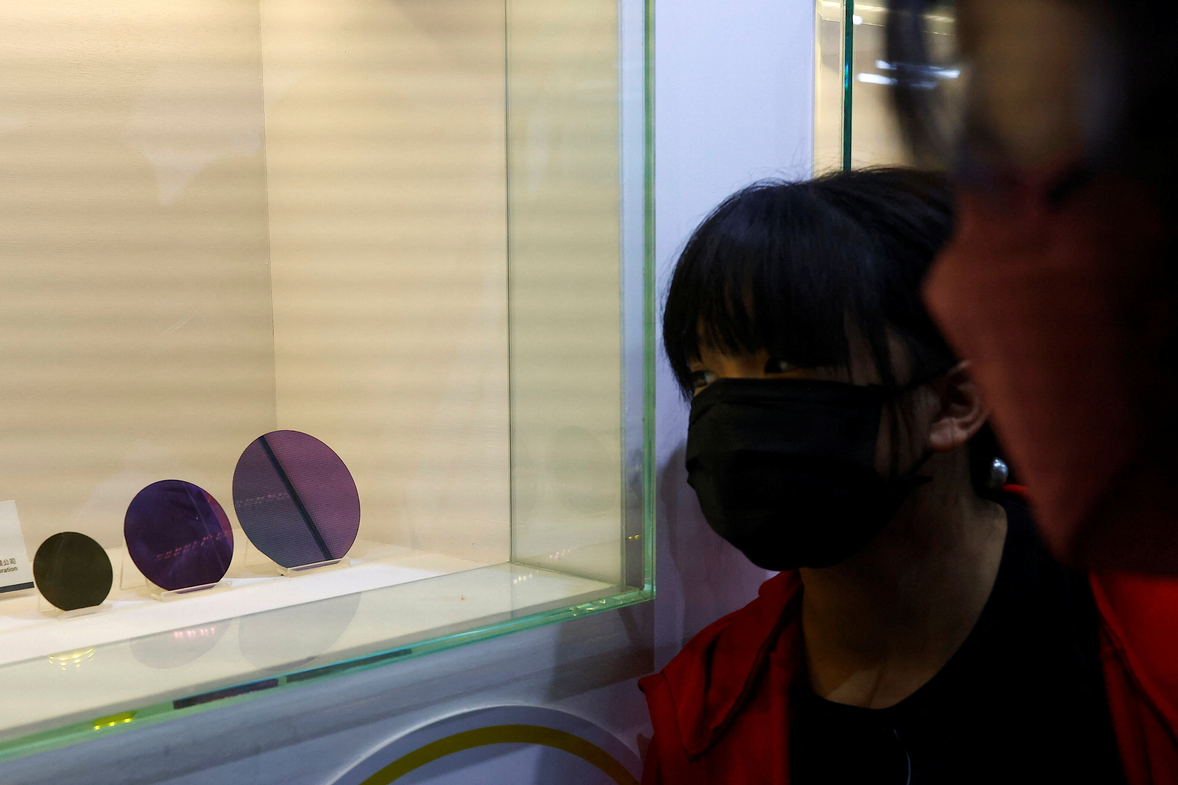 Investors flood into Taiwan ETFs on AI boom, unnerving some | Reuters