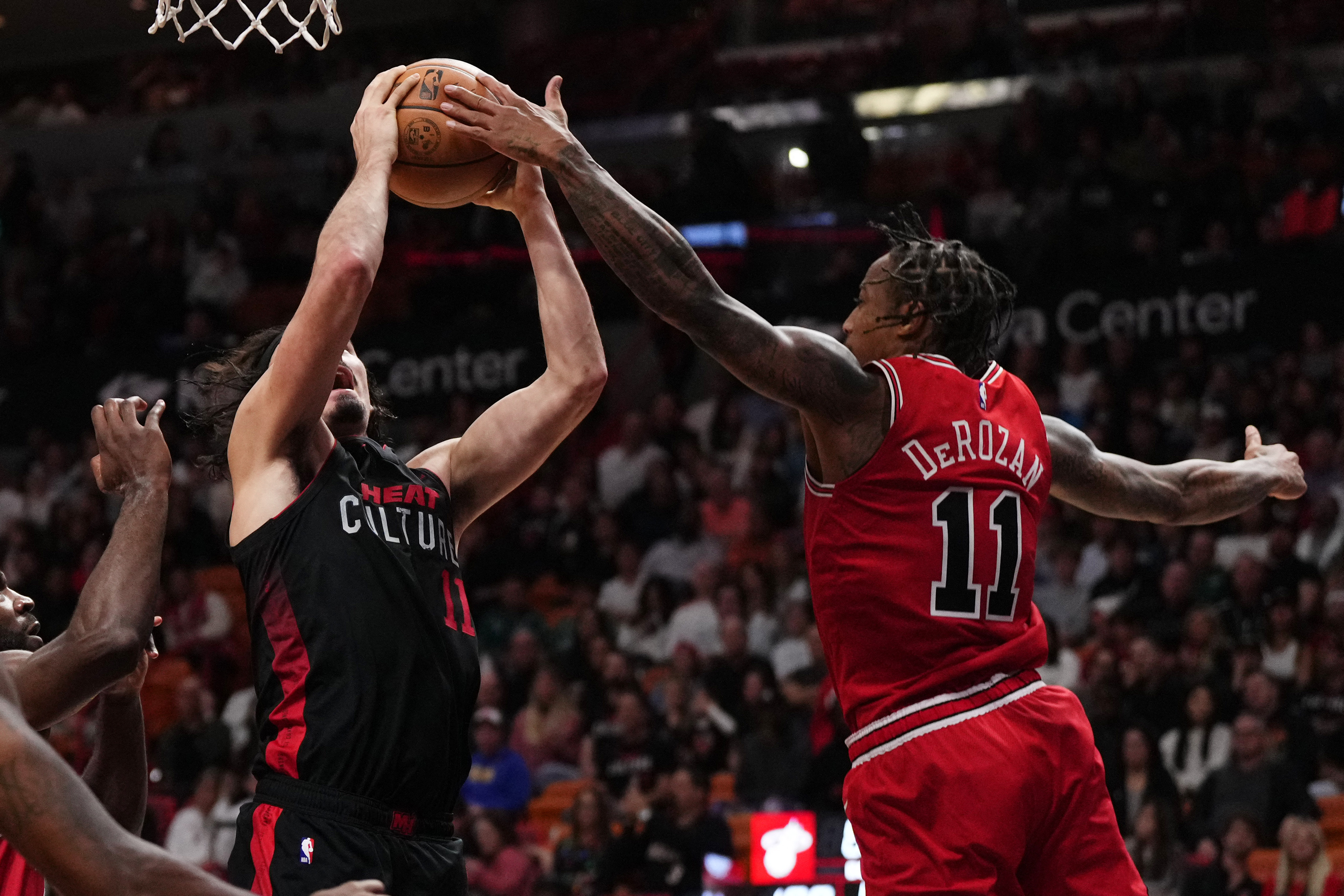 Heat dump Bulls on Jimmy Butler buzzer beater - Field Level Media -  Professional sports content solutions