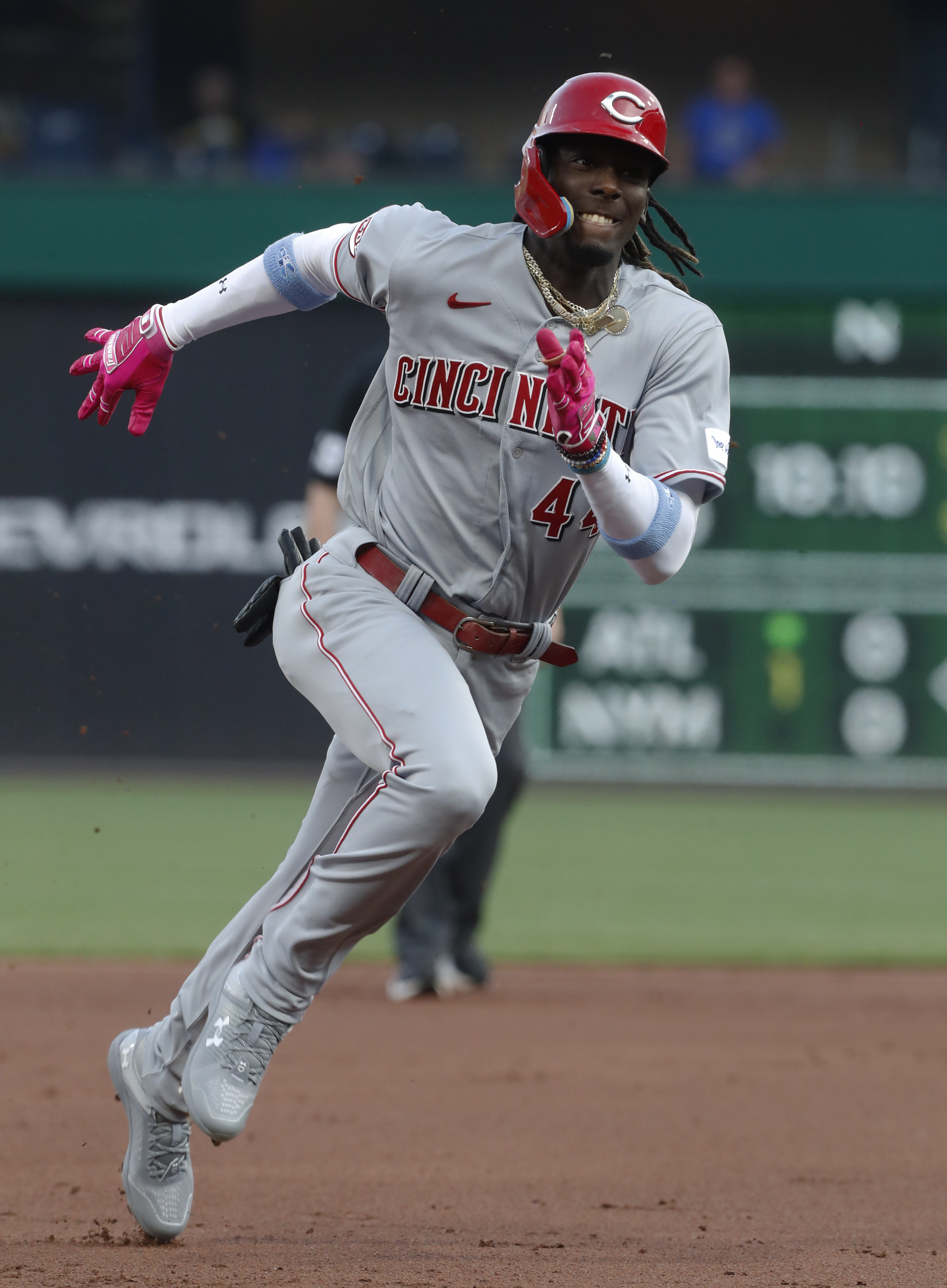 Mighty McCutchen busts out of slump, powers Pirates to victory
