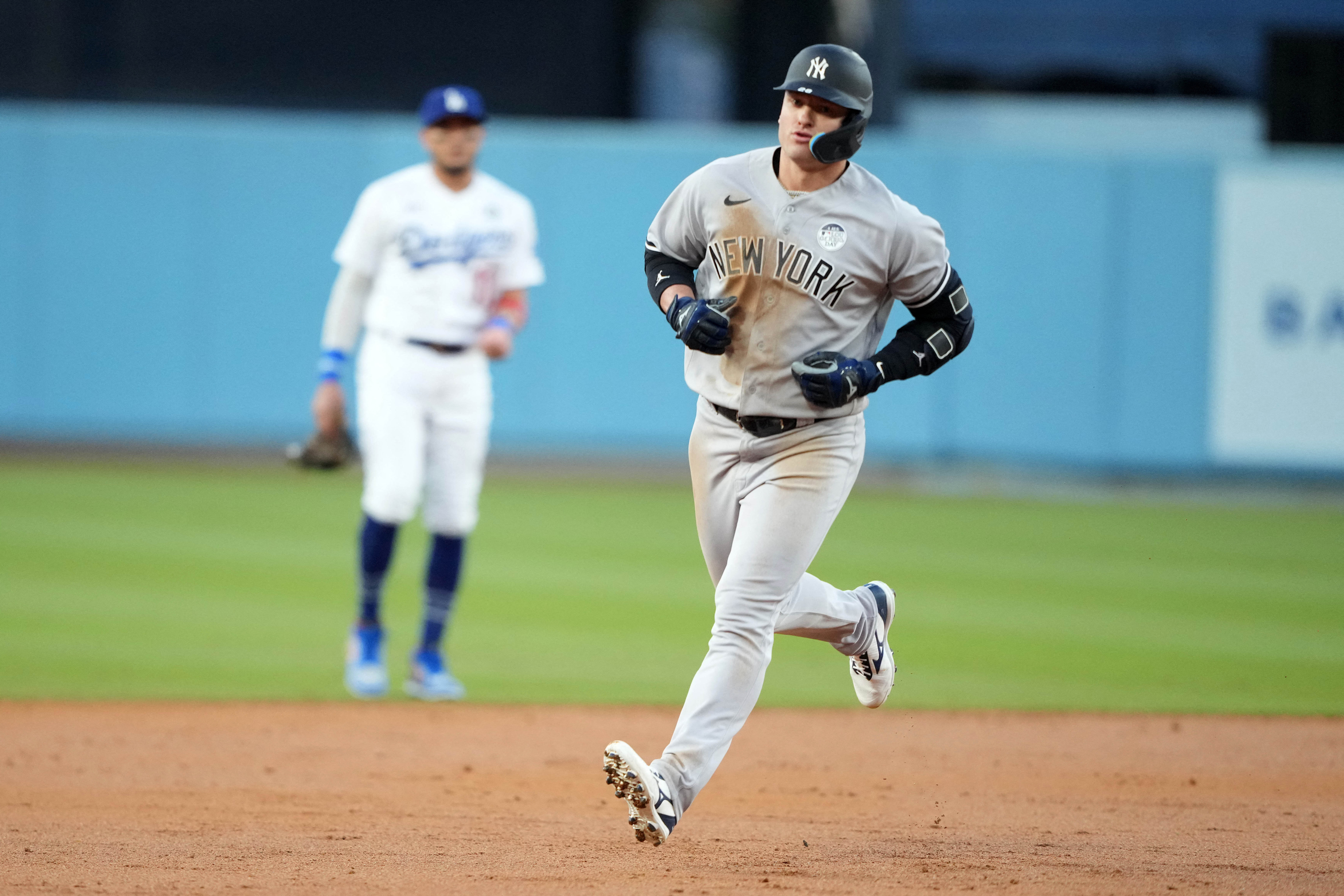 Dodgers' Mookie Betts ties World Series record set by Yankees