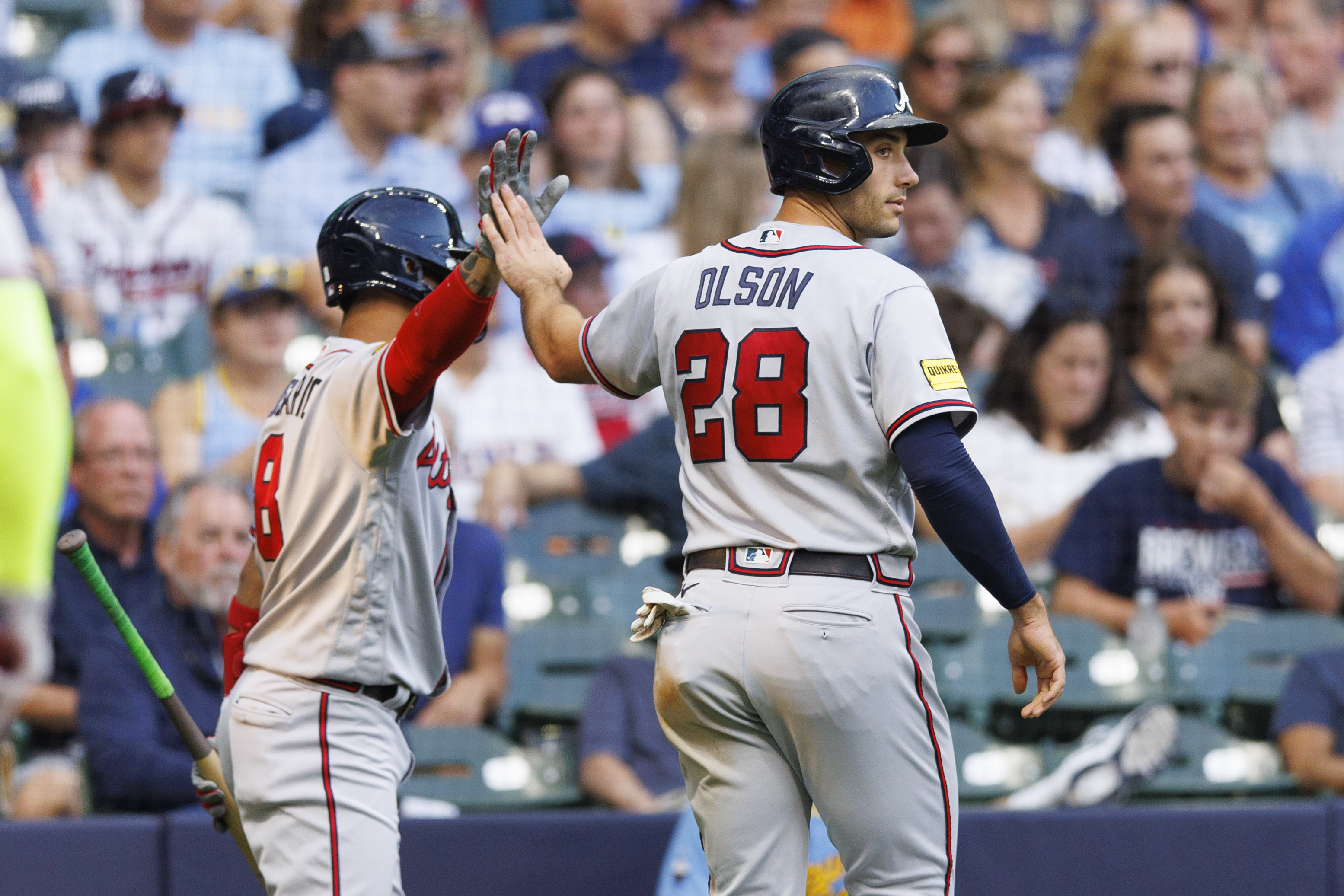 Home runs help Braves defeat Brewers