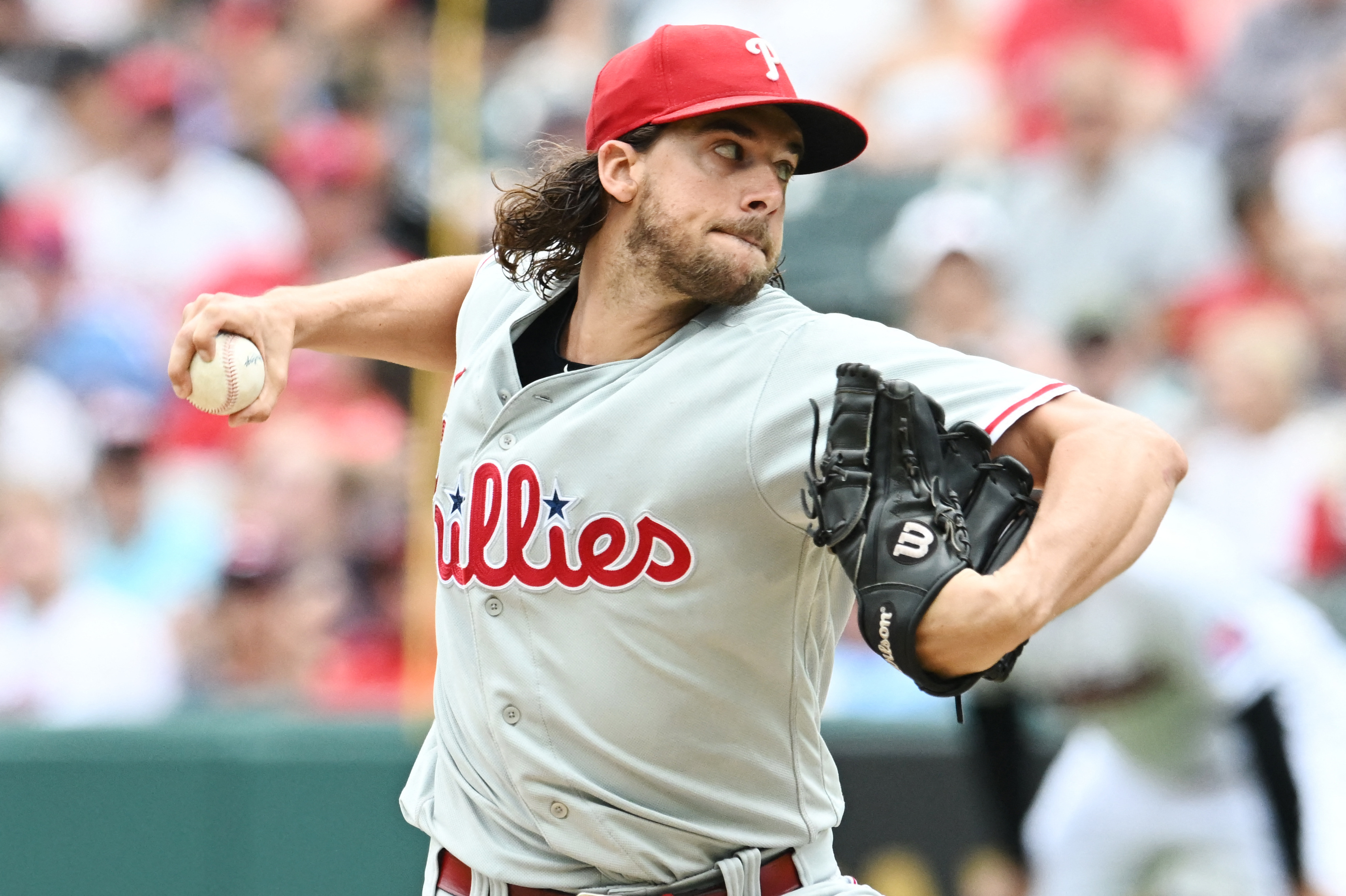 Harper hits 2 solo home runs, Nola pitches 5 innings as Phillies