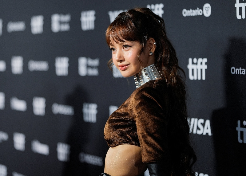 TIFF 2026: K-pop superstar Lisa sparks fan frenzy at documentary