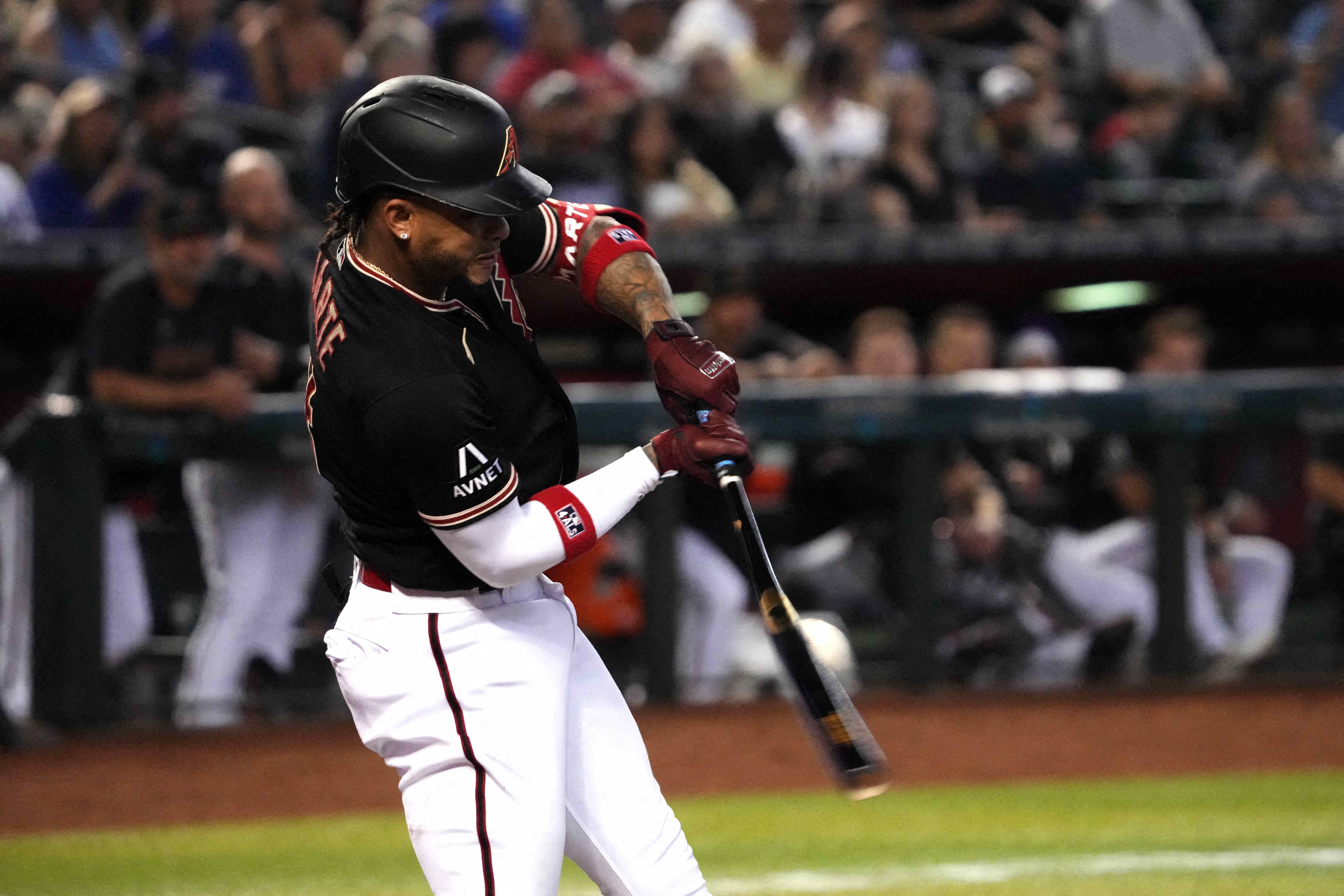 Freddie Freeman, Dodgers stay hot and down D-backs