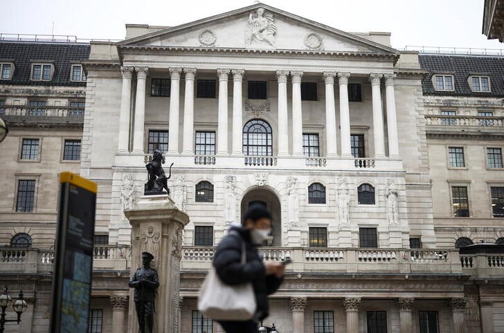 Bank of England on track for first back-to-back rate rise since 2004