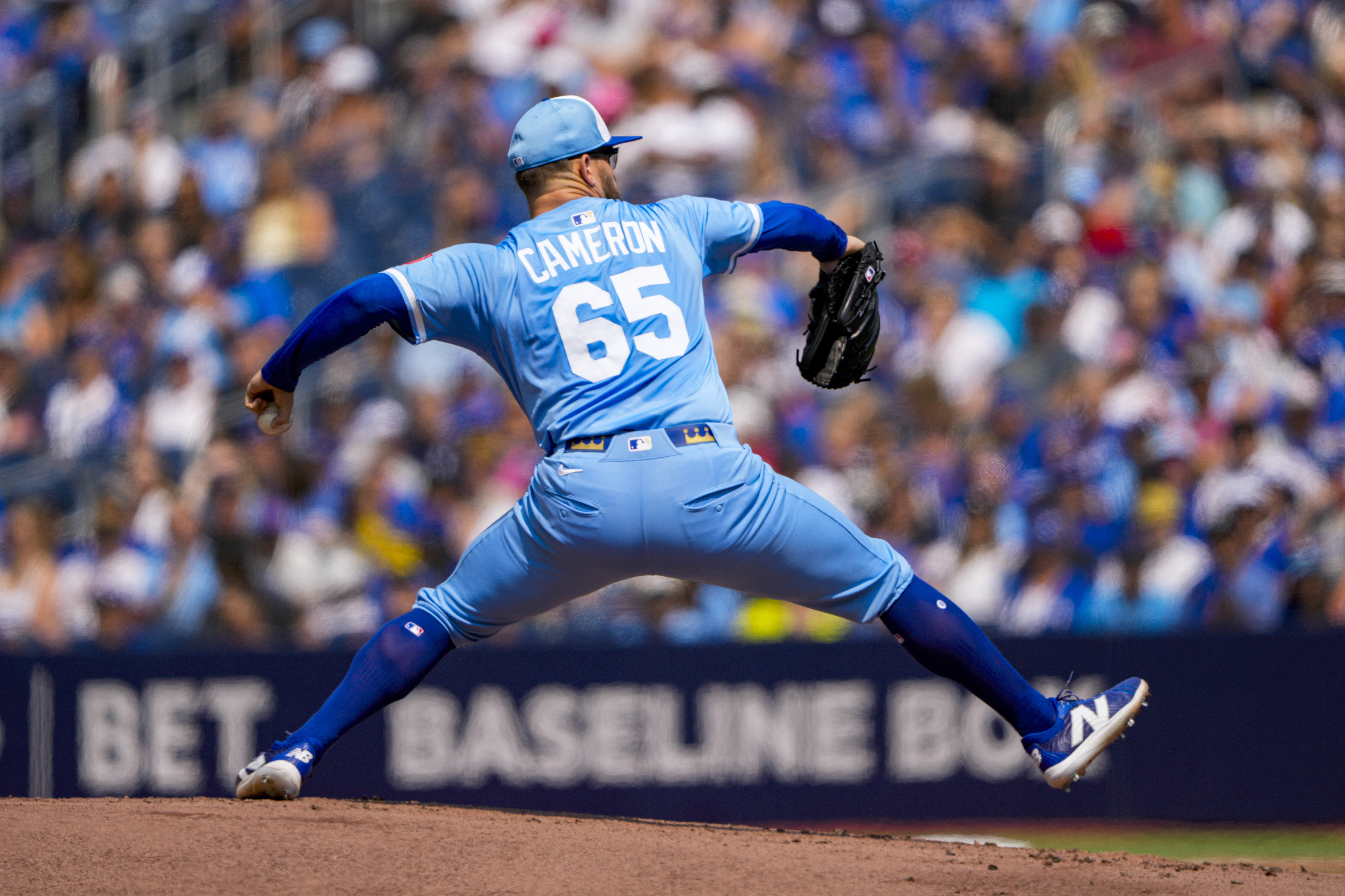 Max Scherzer, Blue Jays hold off Royals | Reuters