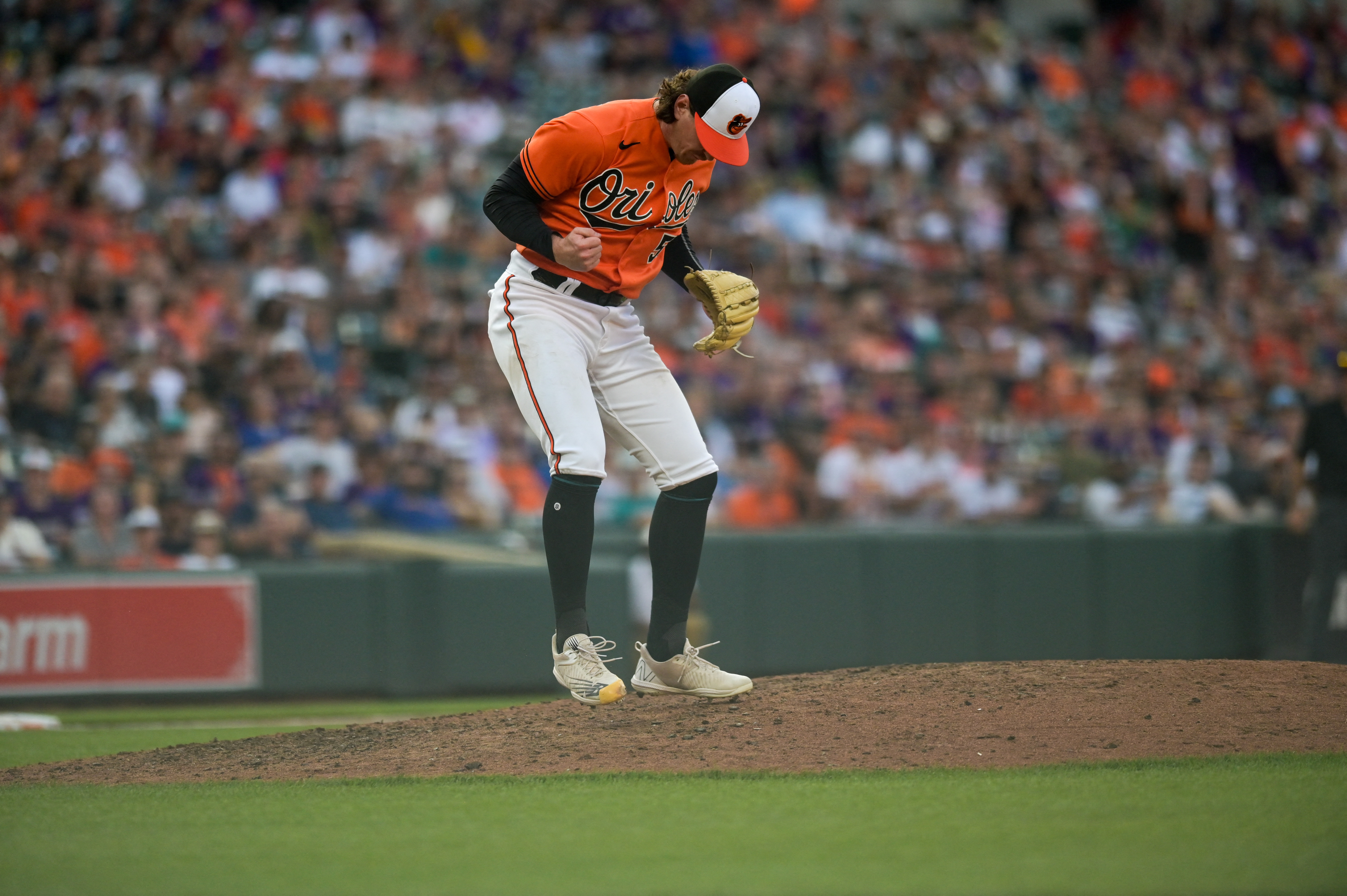 BALTIMORE, MD - June 24: Baltimore Orioles center fielder Aaron Hicks (34)  makes a catch during the Seattle Mariners versus the Baltimore Orioles on  June 24, 2023 at Oriole Park at Camden