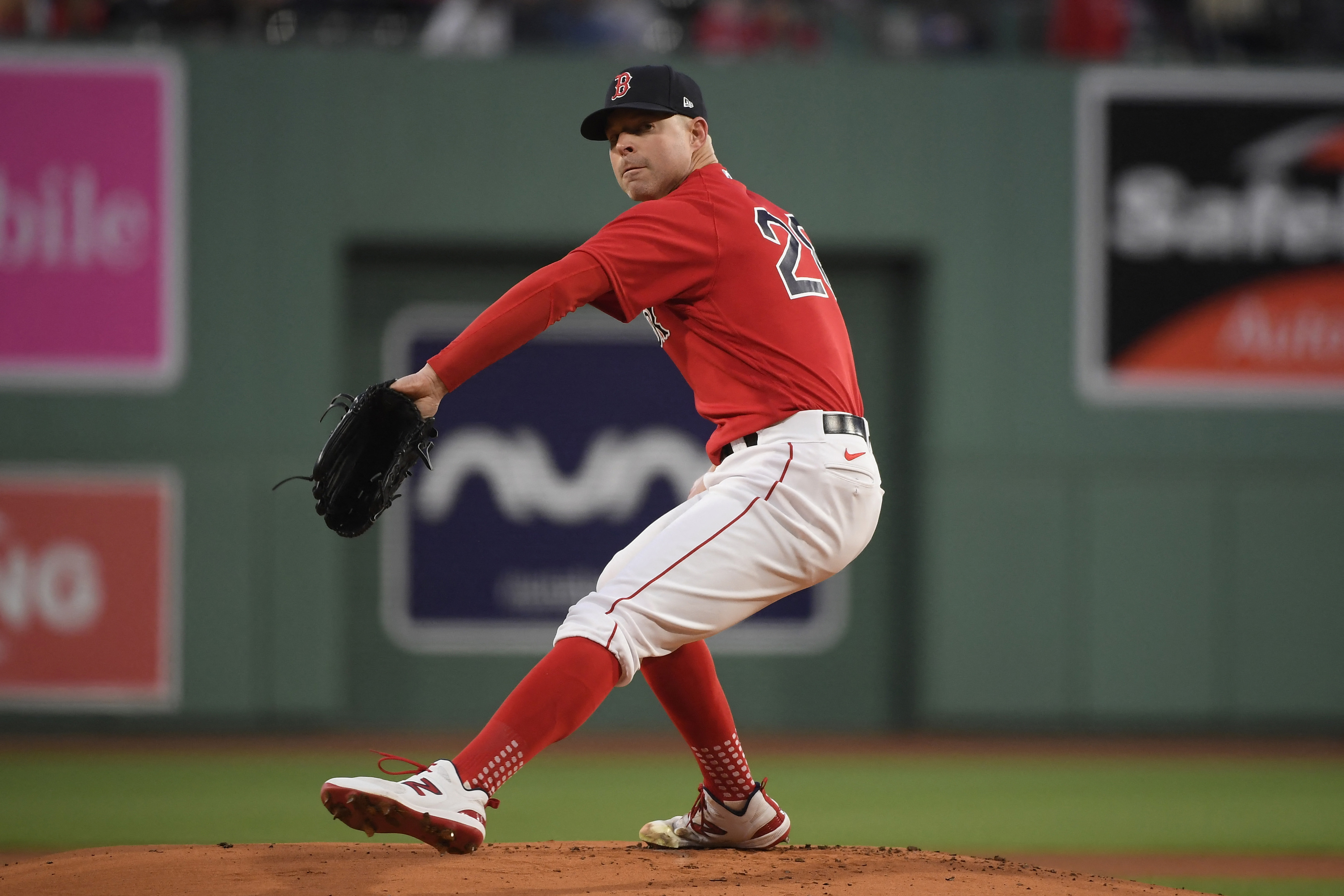 Fresh off IL, Joey Gallo leads Twins' triumph over Red Sox