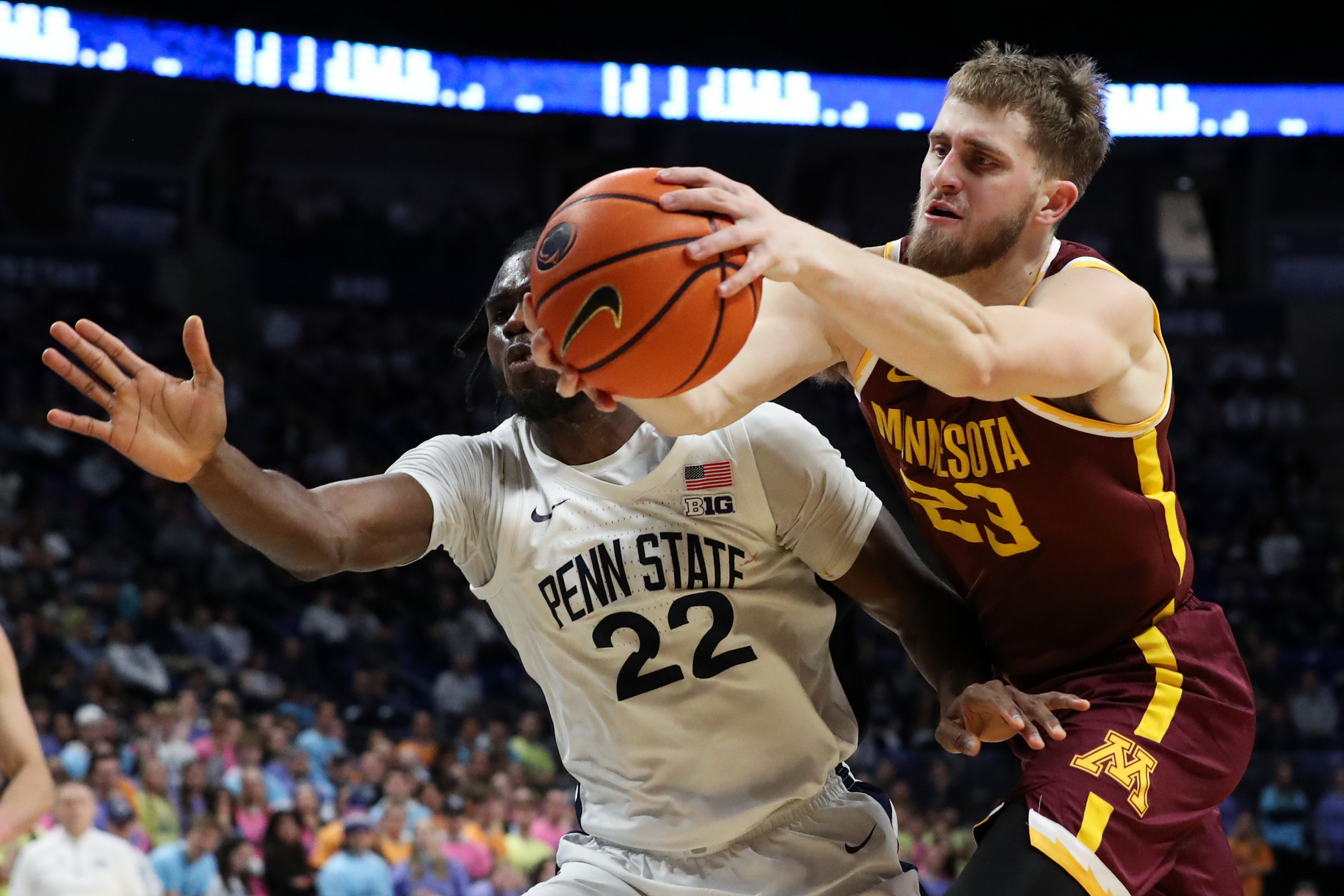 Minnesota snaps skid, topples Penn State Reuters