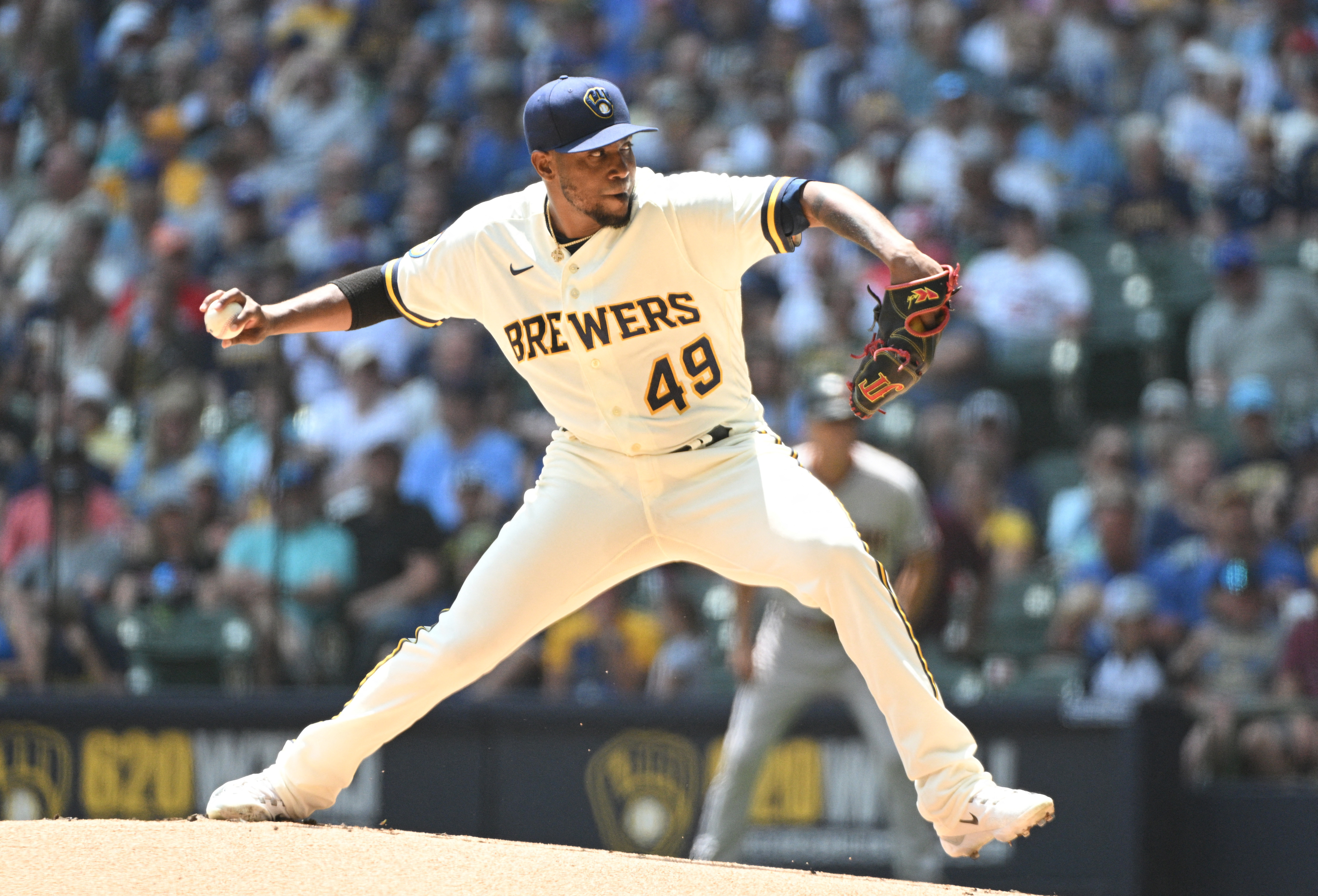 Which Brewers jerseys can you wear to games? An authoritative