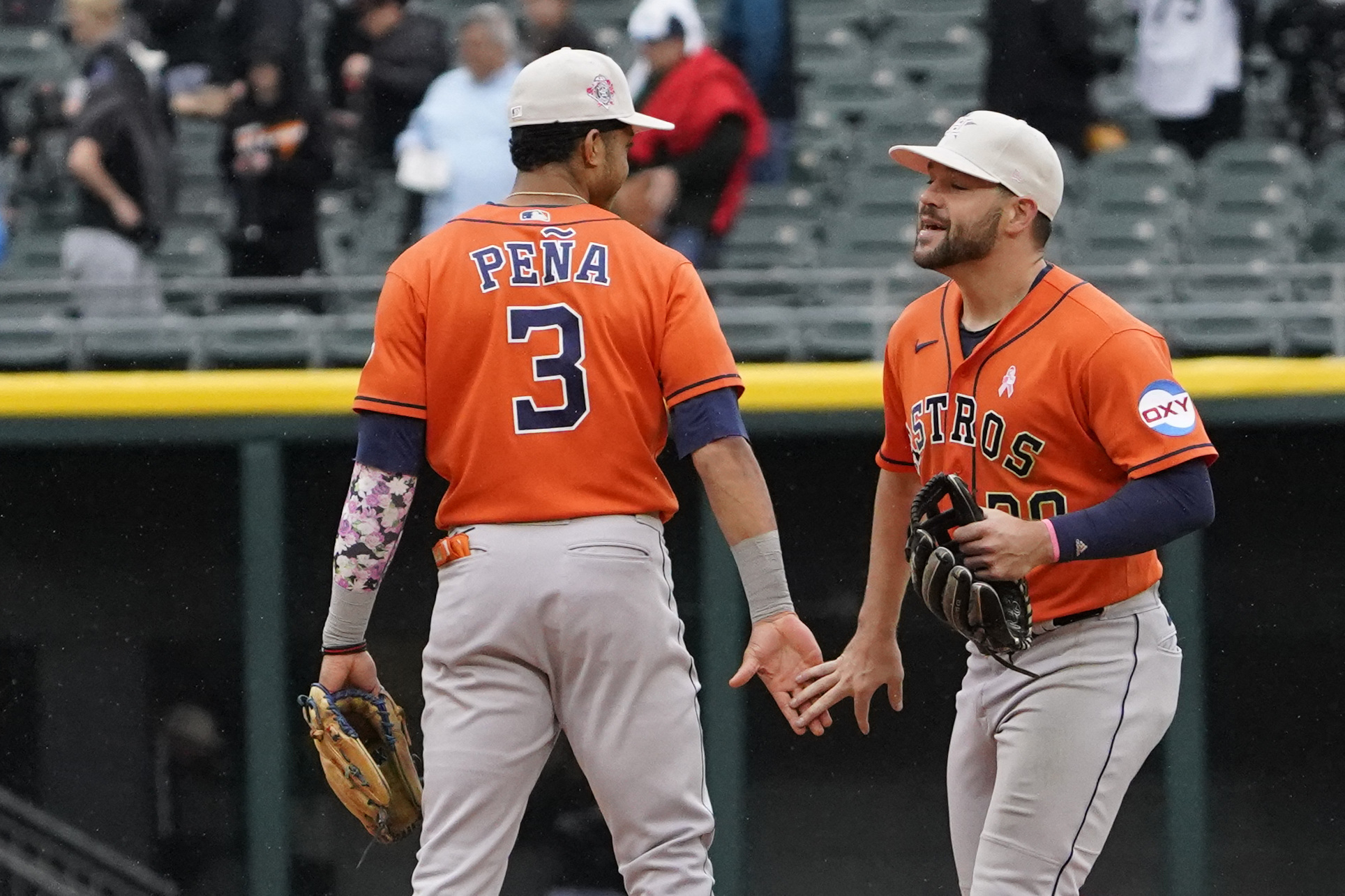 Yainer Diaz homers as Astros edge White Sox