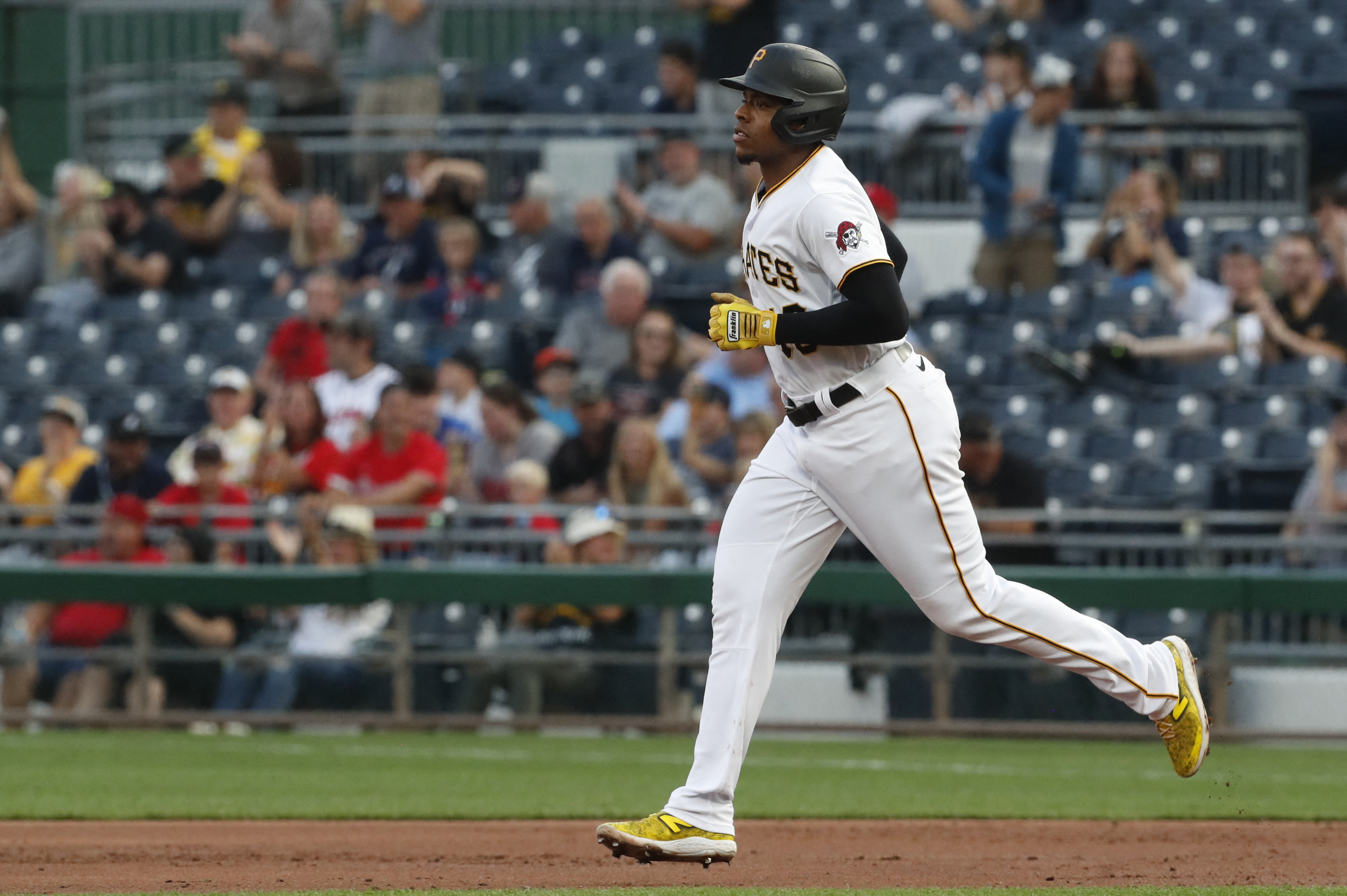 Orlando Arcia, Braves rally past Pirates