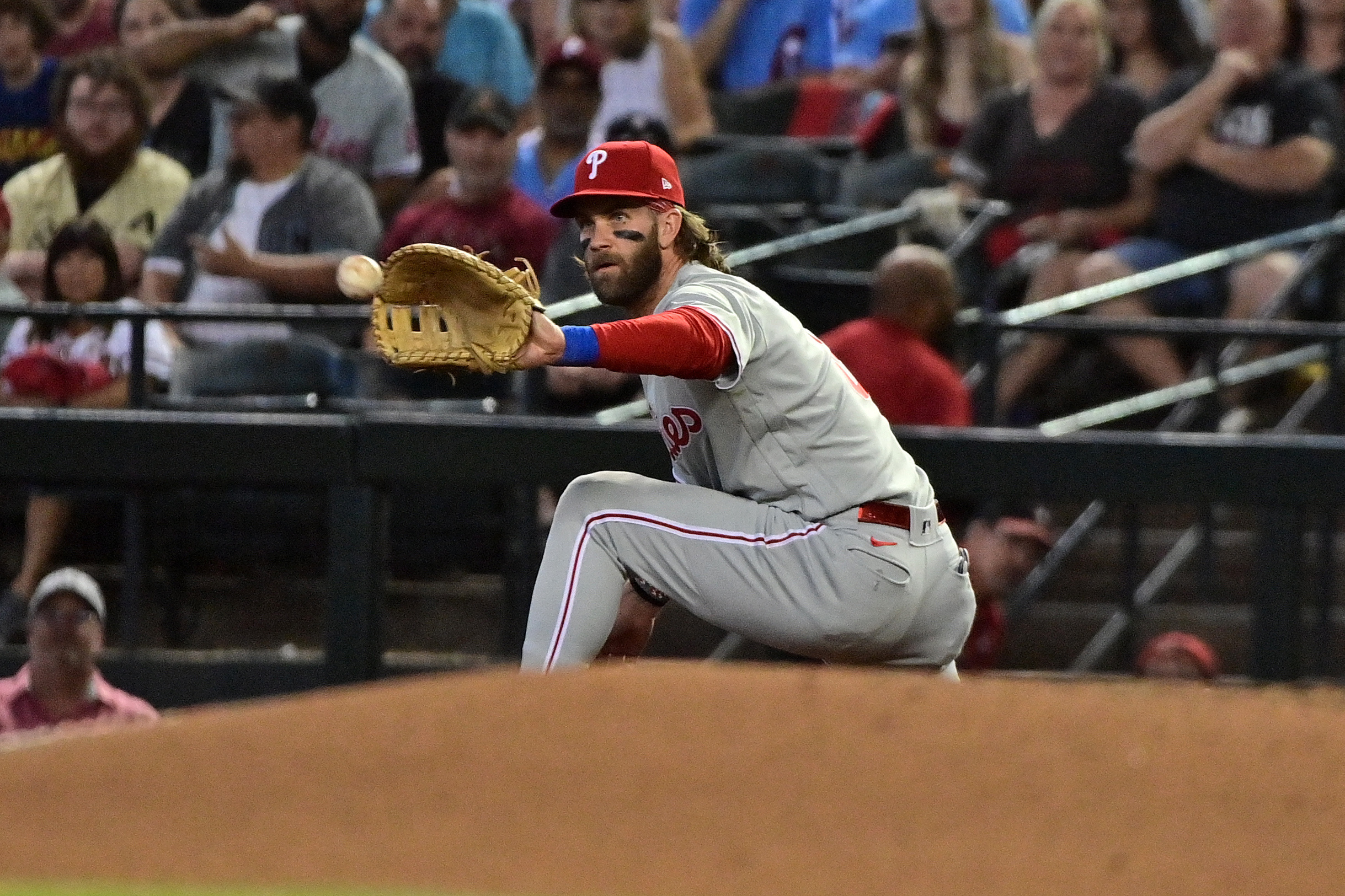 Diamondbacks walk off against Phillies in pivotal NLCS Game 3