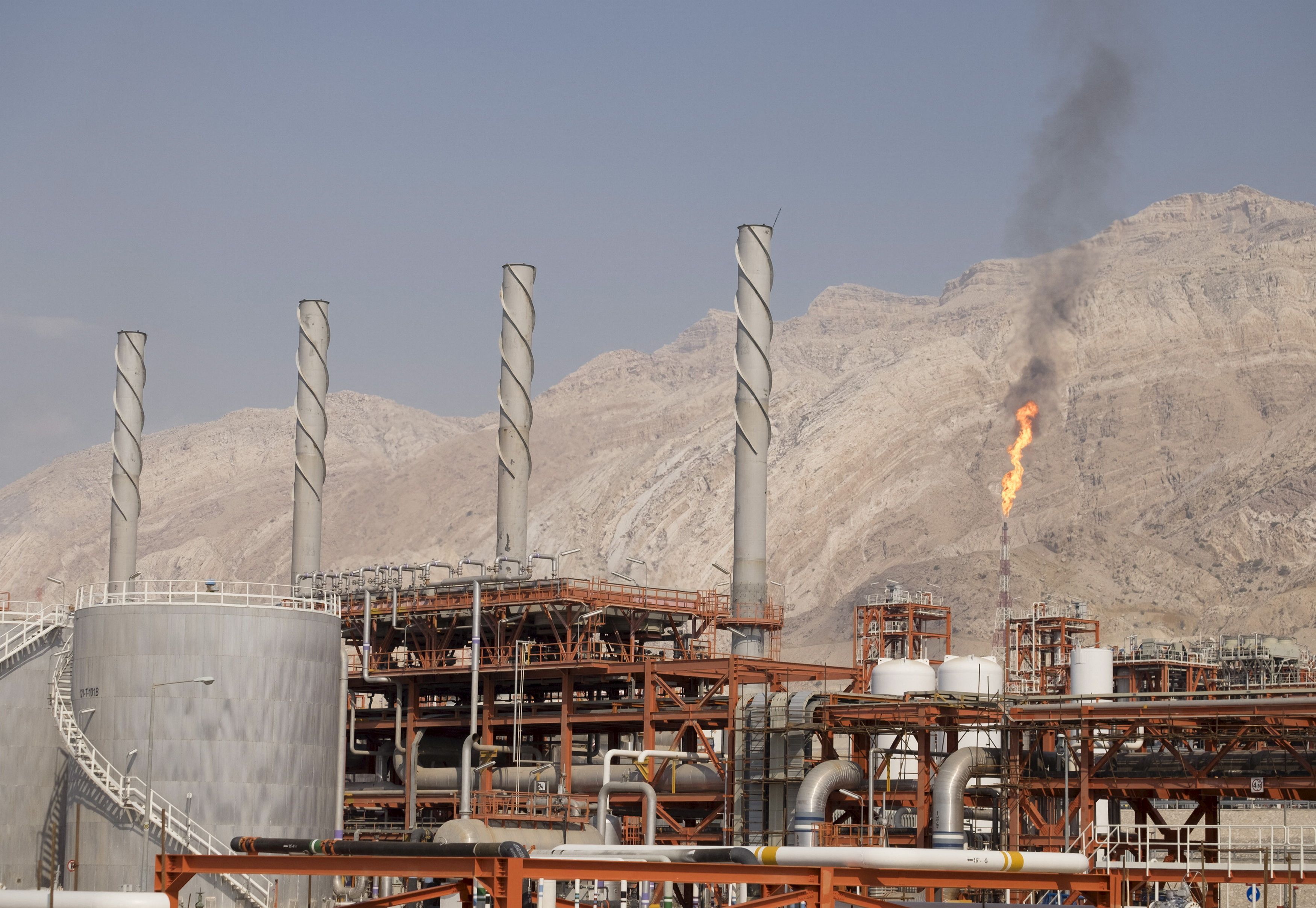 Iranian Oil Could Take Months To Flow After A Nuclear Deal | Reuters