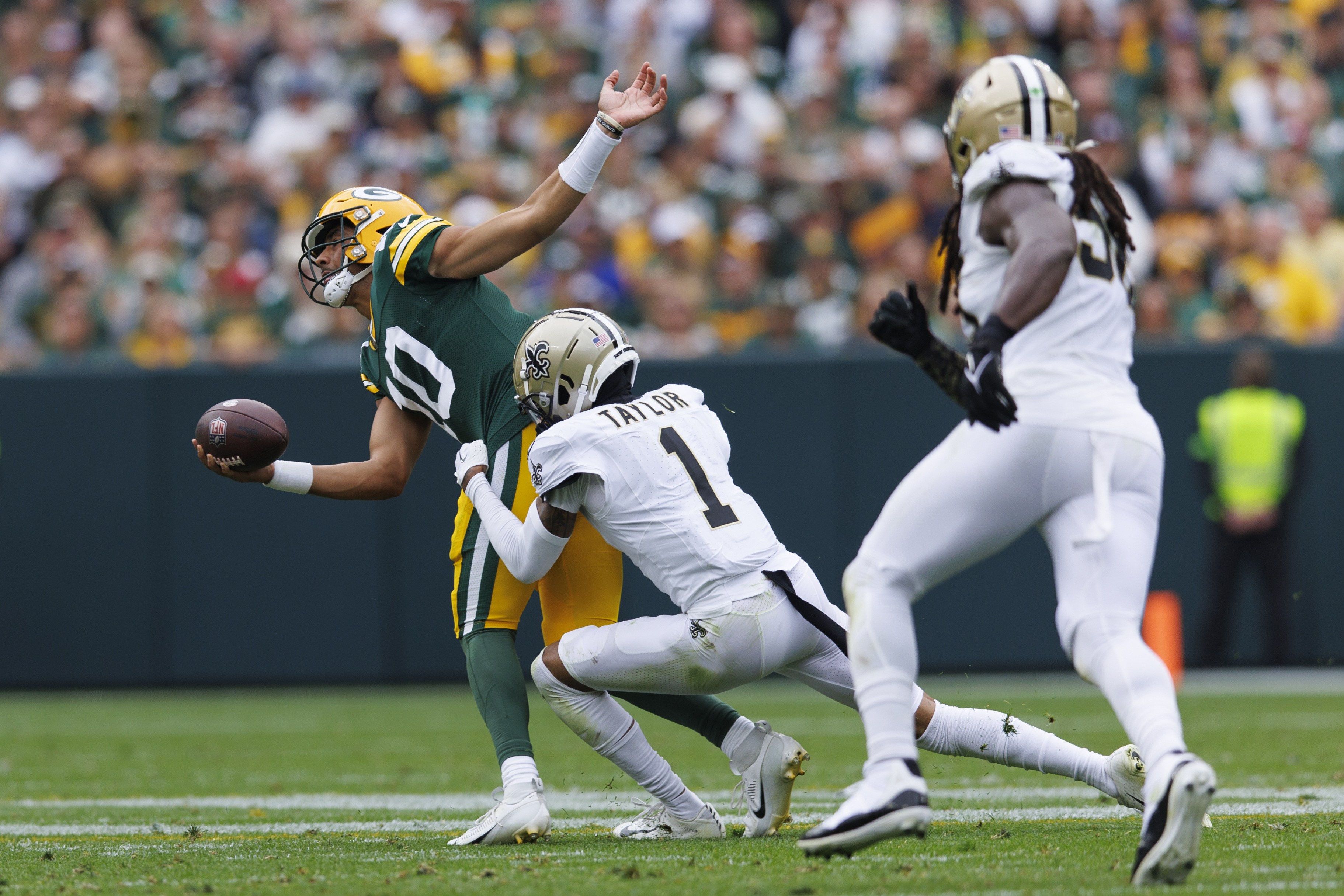 Jordan Love engineers comeback, Packers top Saints 18-17, Sports