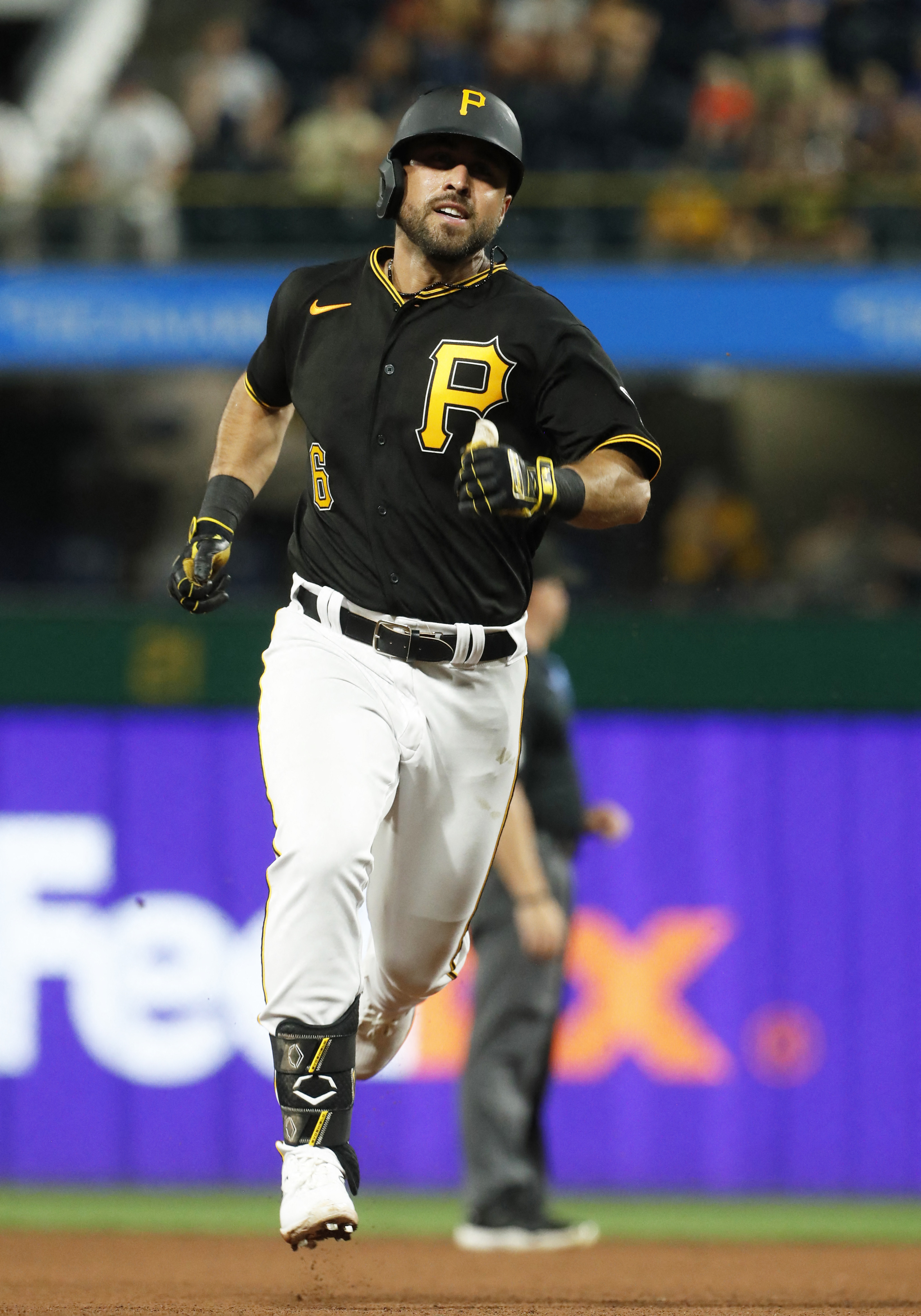 Hayes rallies Pirates to 7-6 win over Padres in 10 innings – WPXI