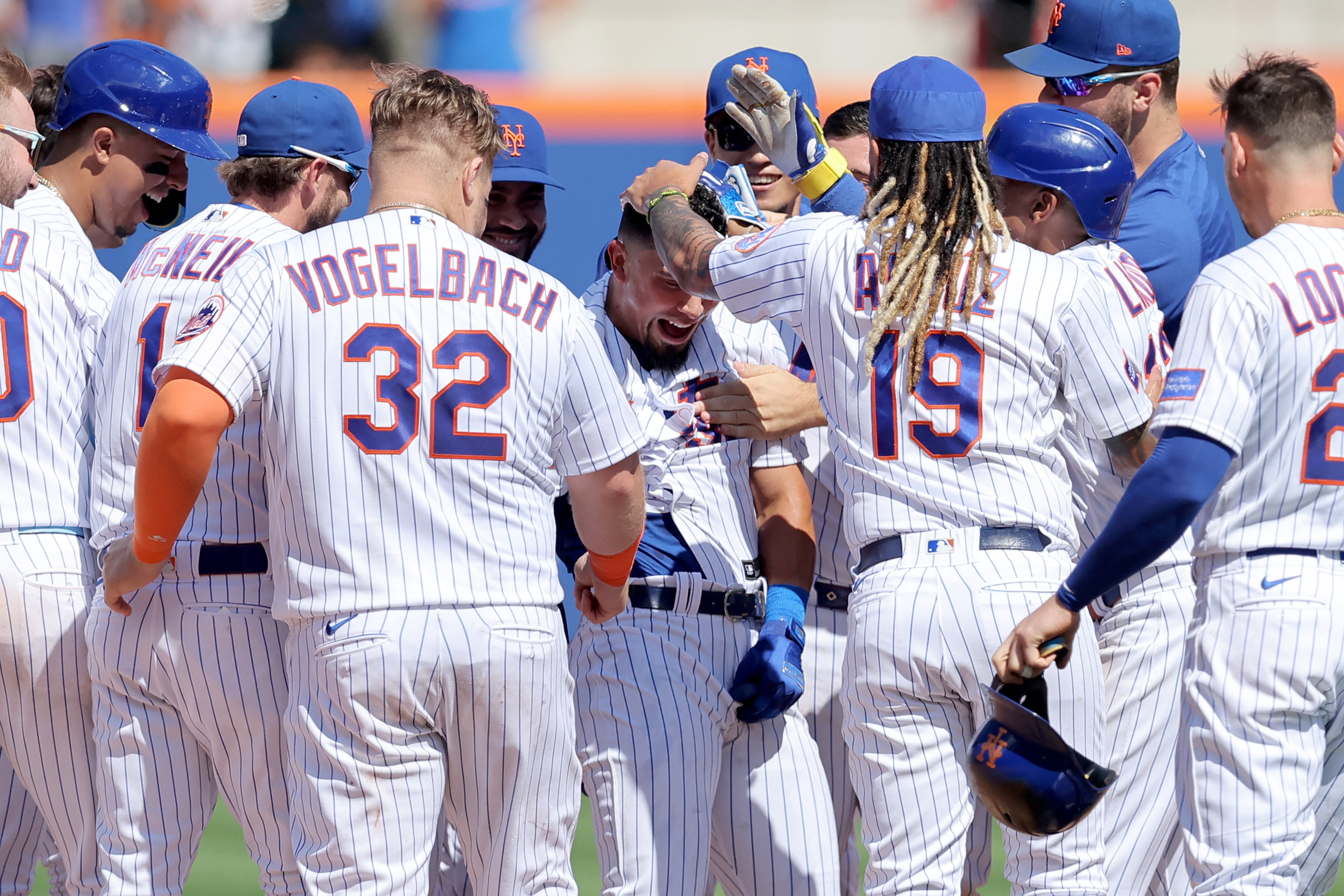 Ortega hits game-winning RBI to lift NYM over LAA