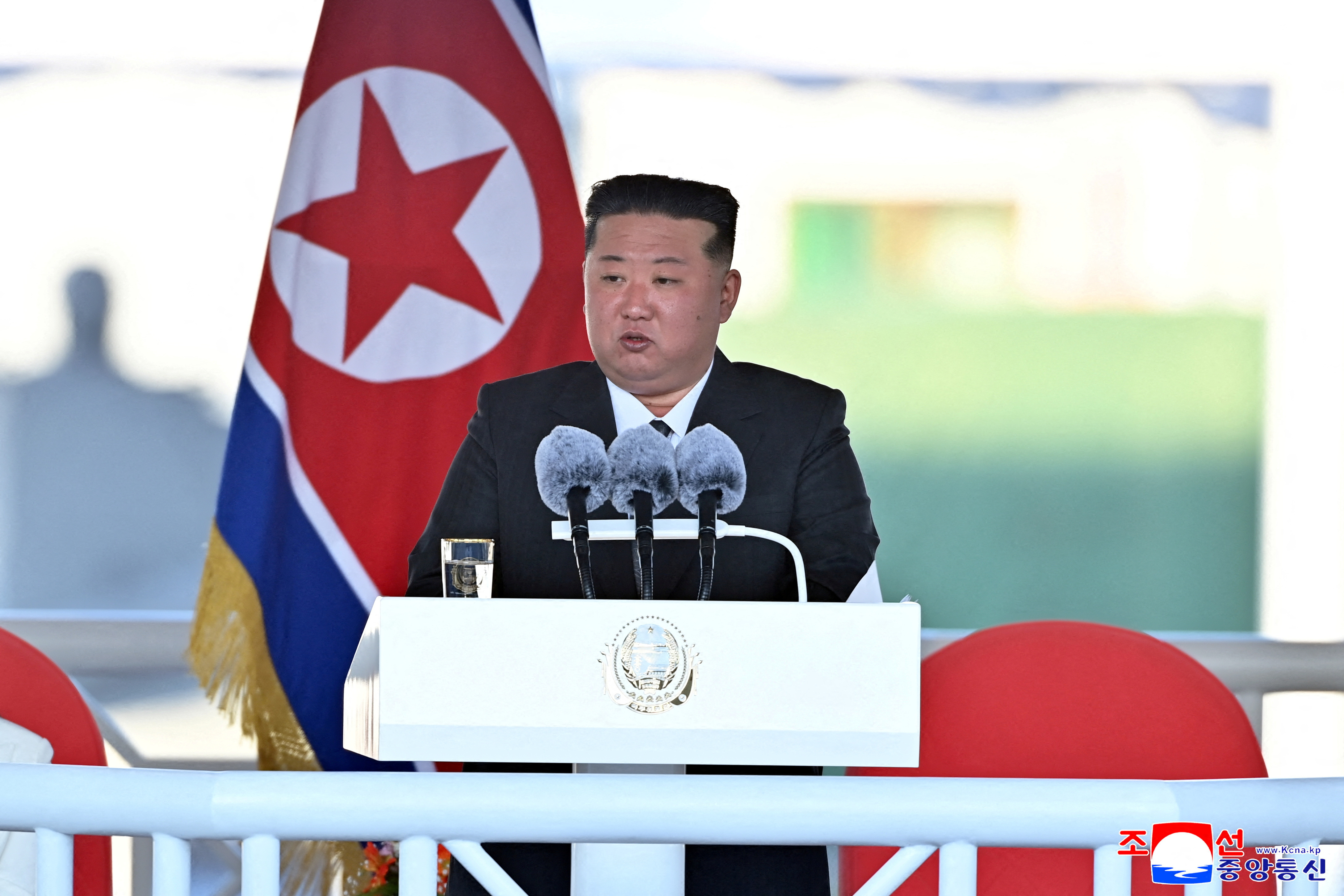 北朝鮮、駆逐艦事故で造船所責任者を拘束＝国営メディア | ロイター