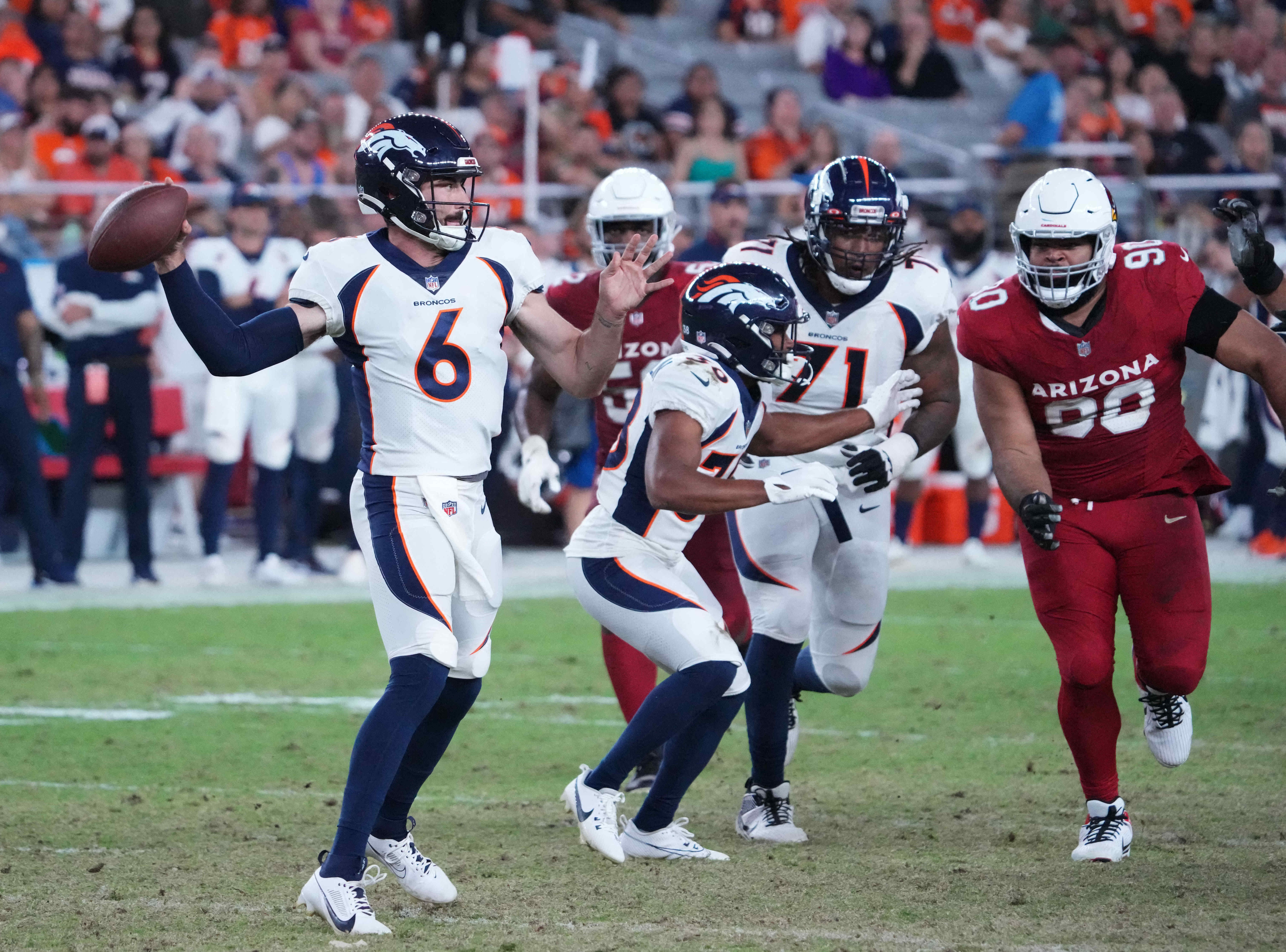 Late TD, 2-point conversion fuels Cardinals over Broncos