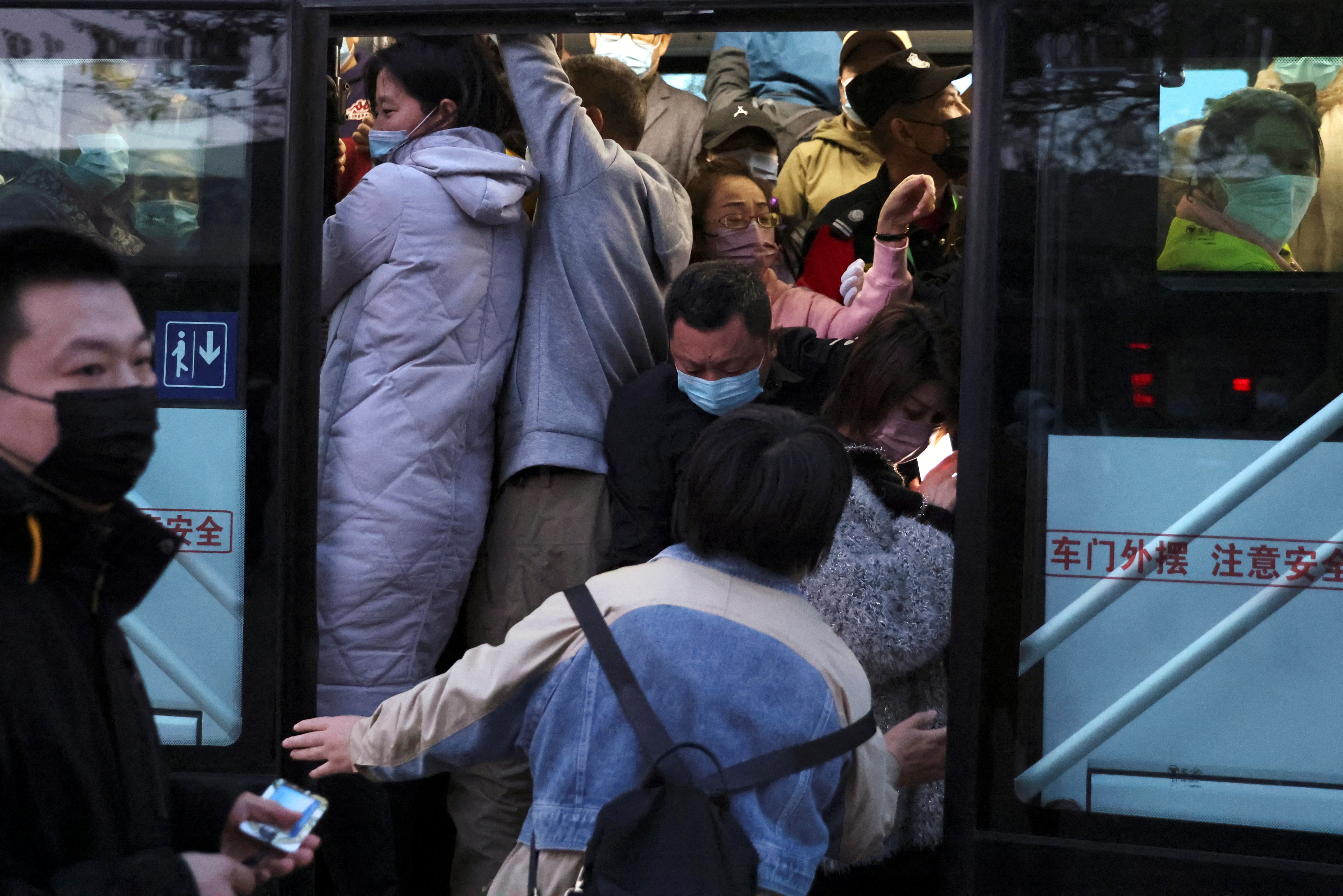 Lunar New Year holiday to be litmus test of Chinese shoppers