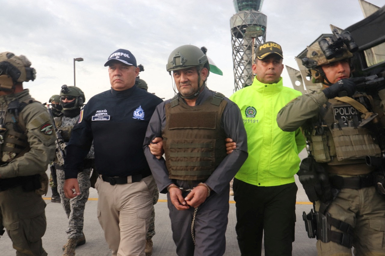 Colombia extradites accused drug trafficker Otoniel to the United States |  Reuters
