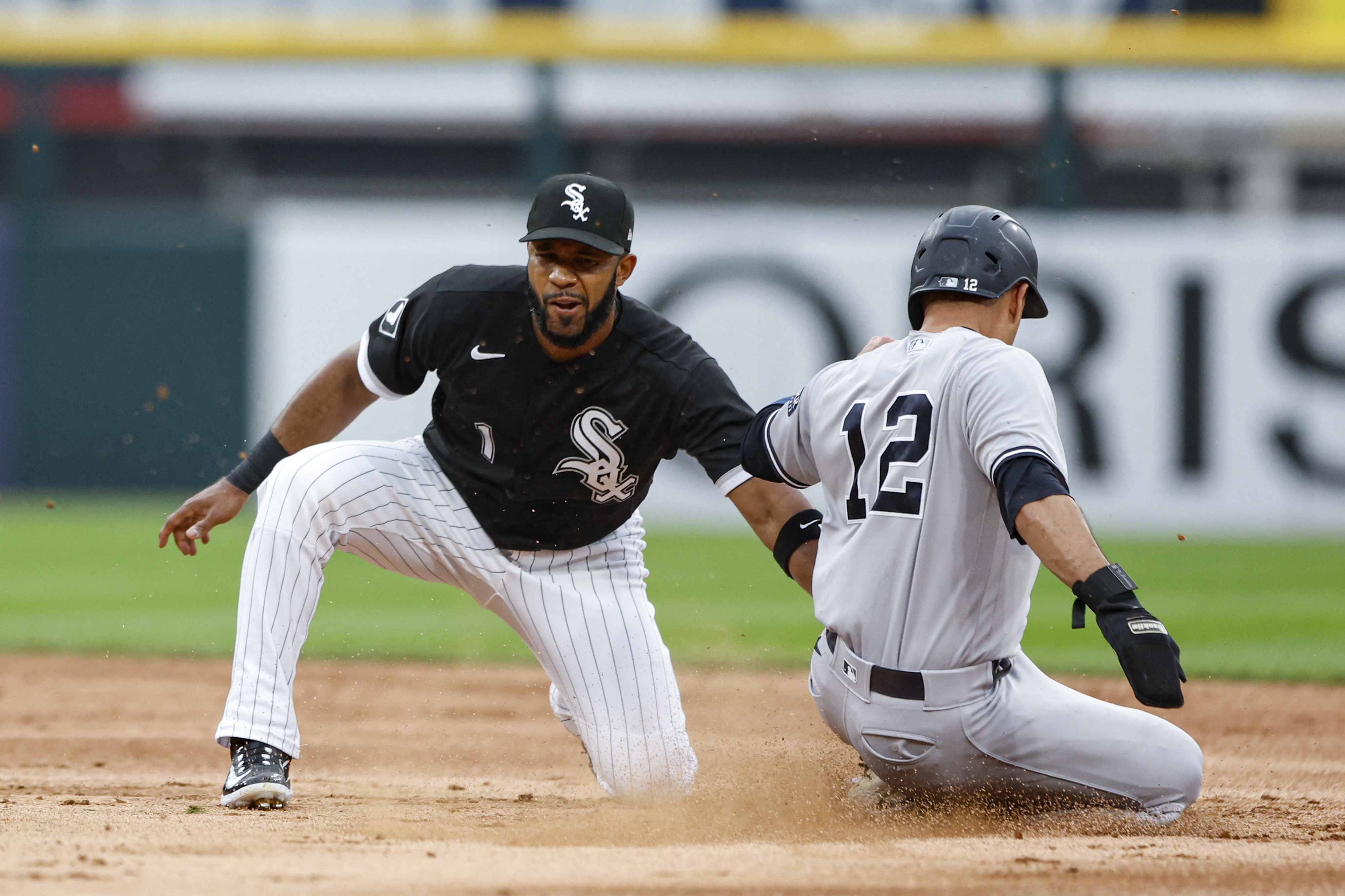 White Sox dent Yanks' wild-card hopes