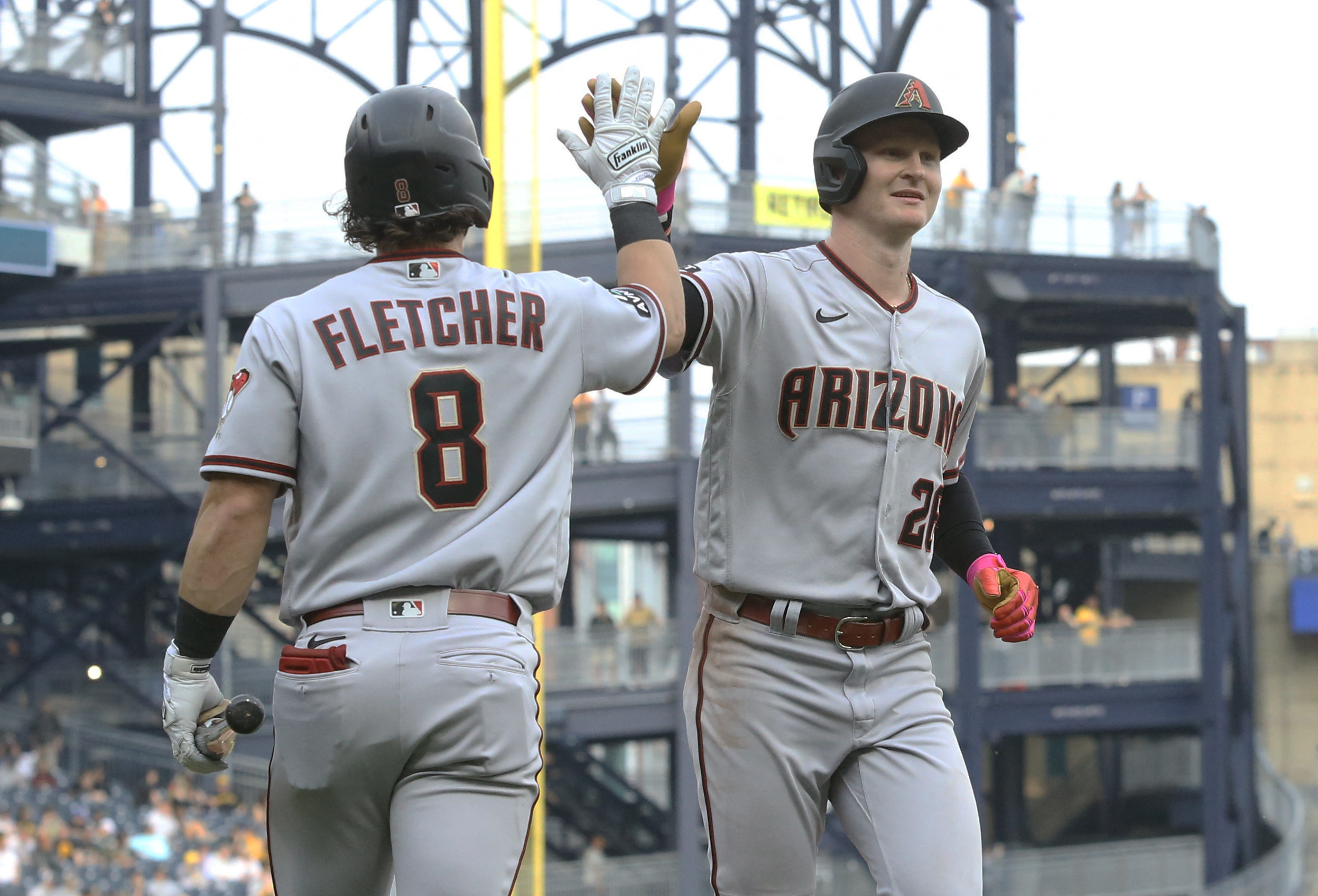 Diamondbacks edge Pirates 4-3 on Pavin Smith's blast