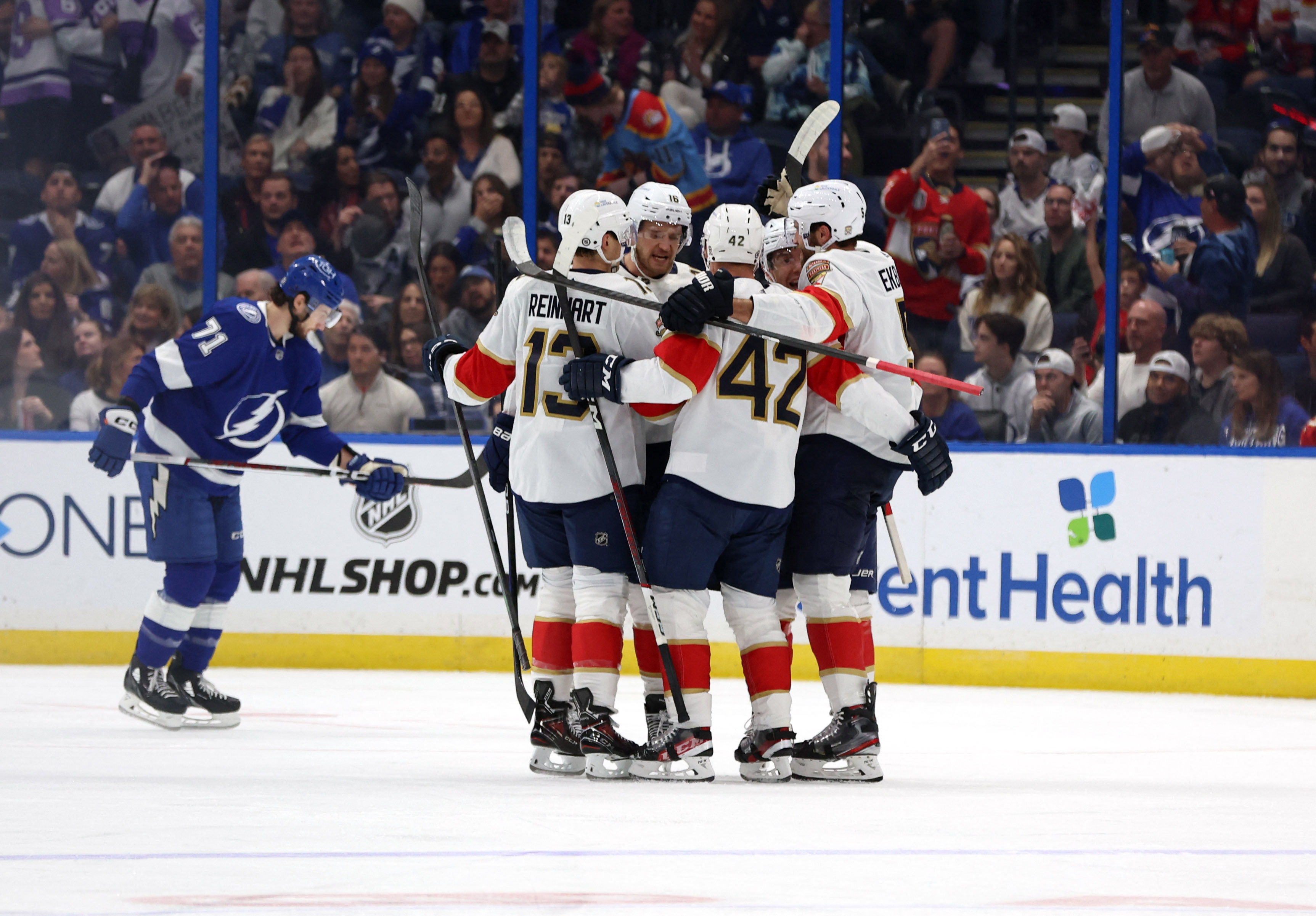 Panthers clip Lightning, continue dominance vs. Eastern Conference 