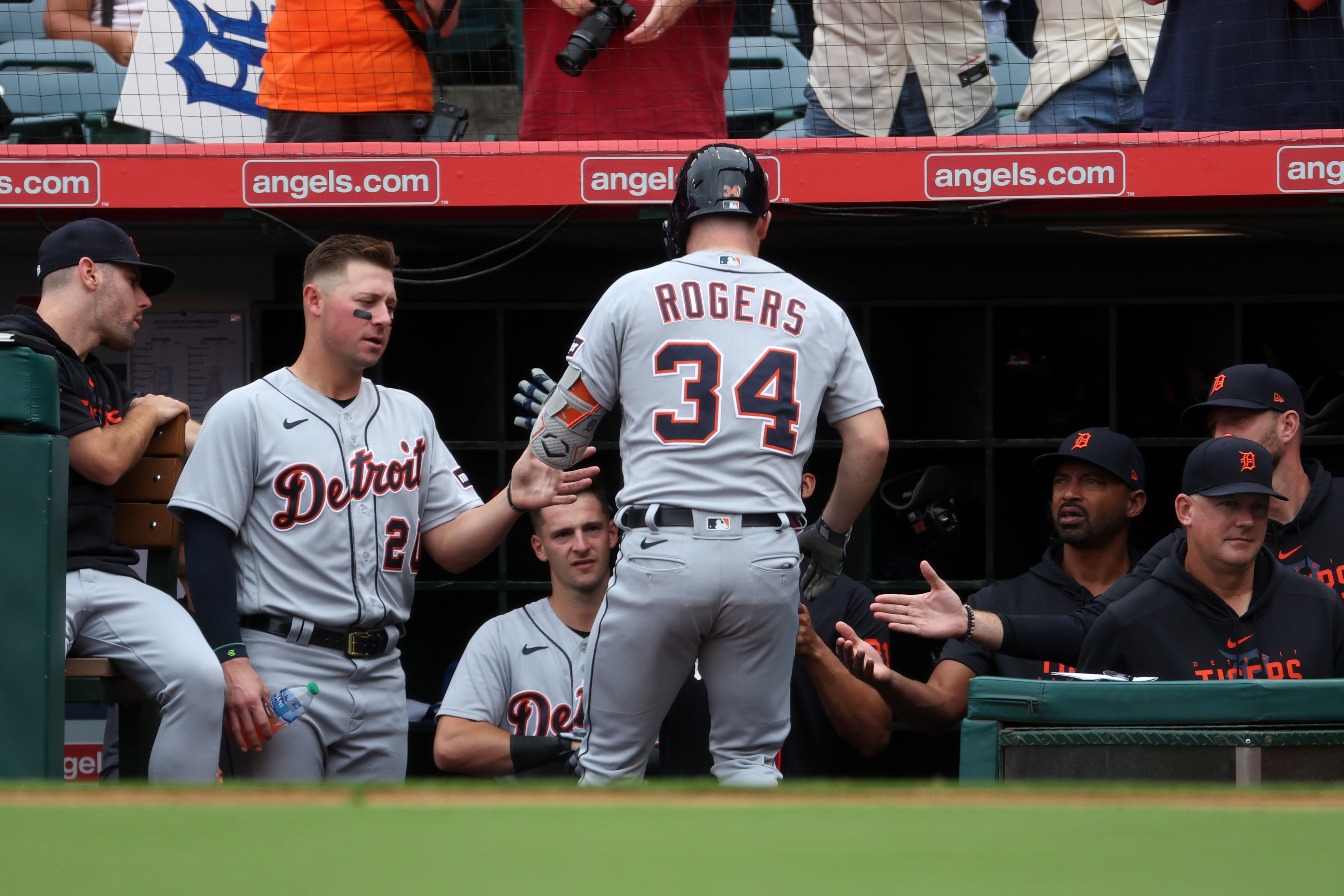 Jake Rogers shines in multihomer showing for Tigers